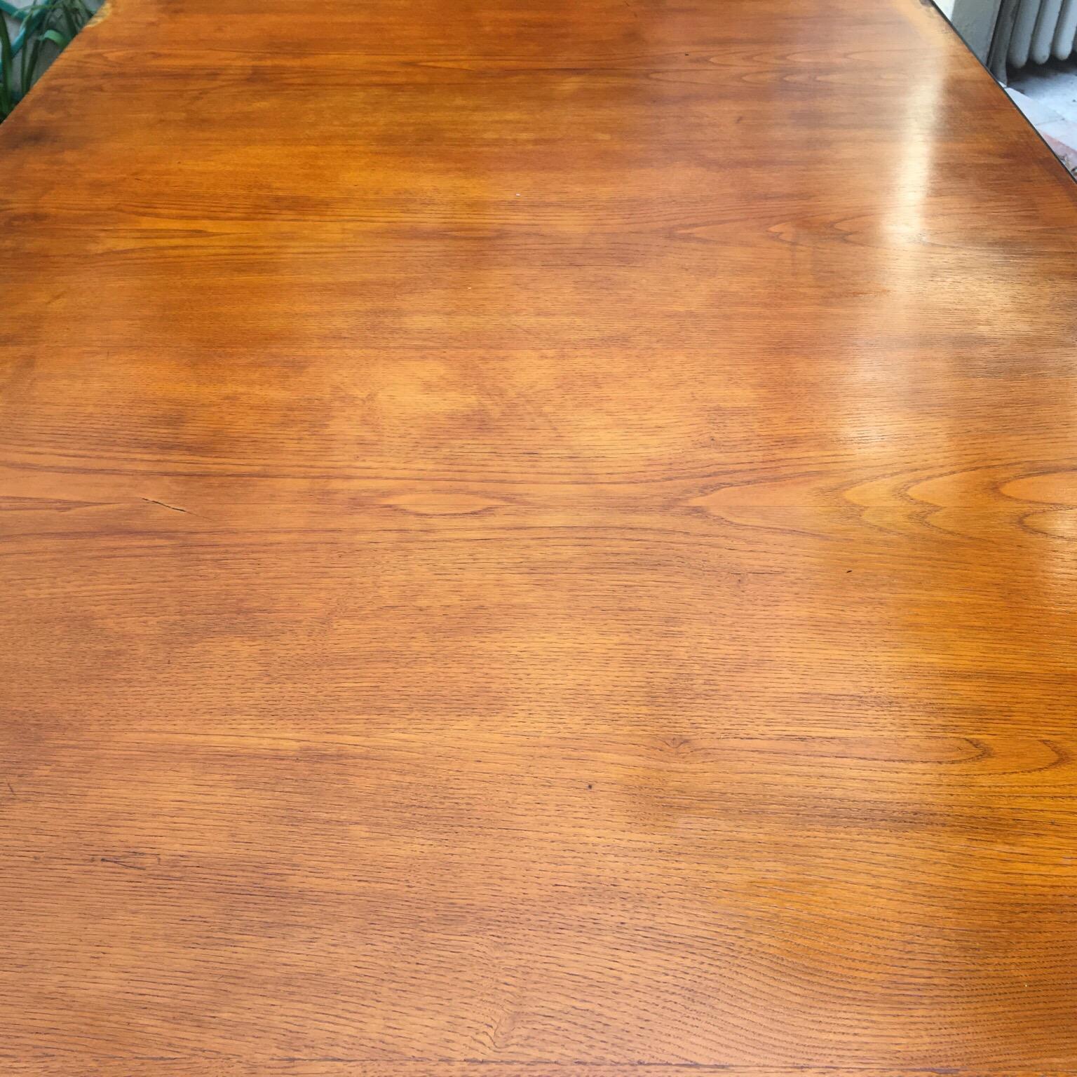 Art Deco Oval Dining Table in Mahogany Wood with Black Ebonized Edge, 1940s 4