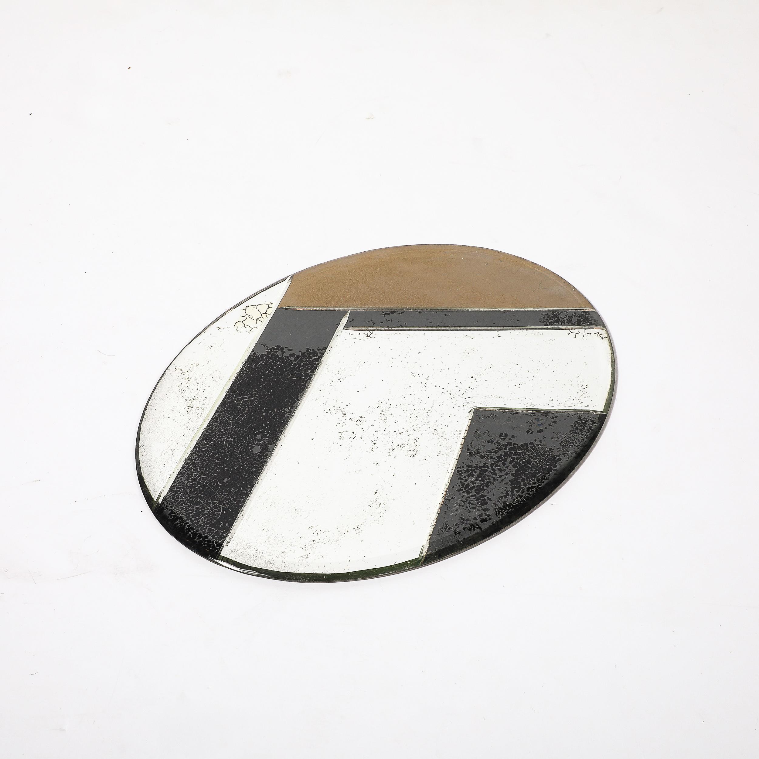Milieu du XXe siècle Art Deco Plateau ovale géométrique en églomisé avec gravure inversée et détails en Antique Mirror en vente