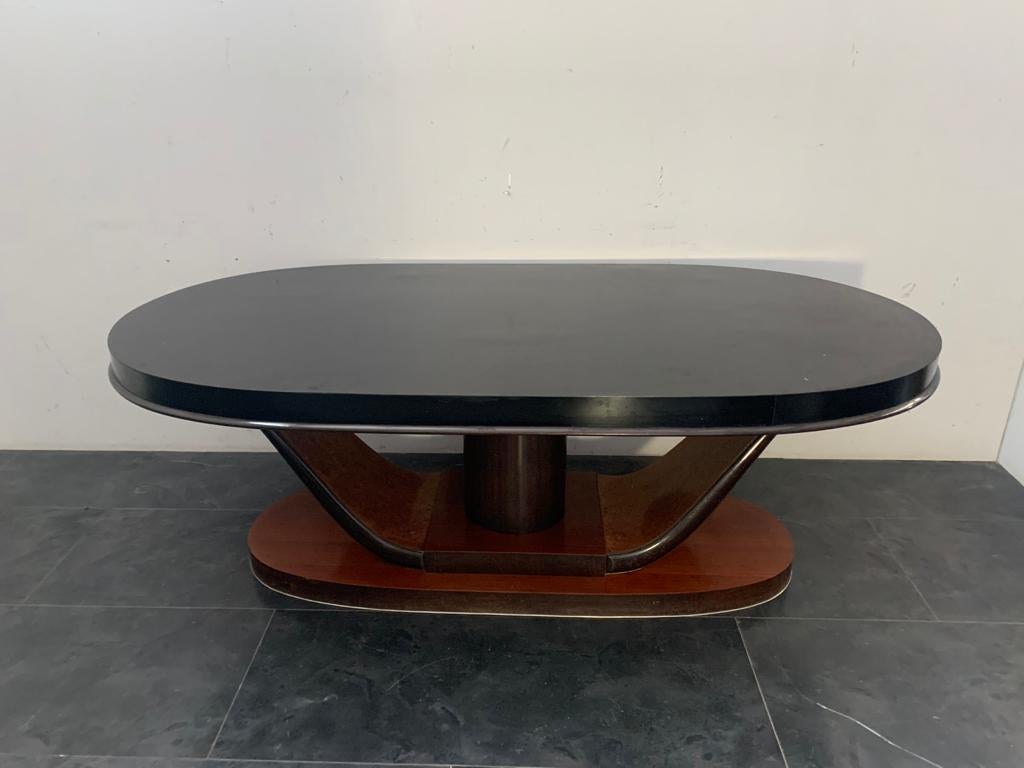 Art Deco mahogany oval dining table,
The wooden crate is recommended for transport (price apart).