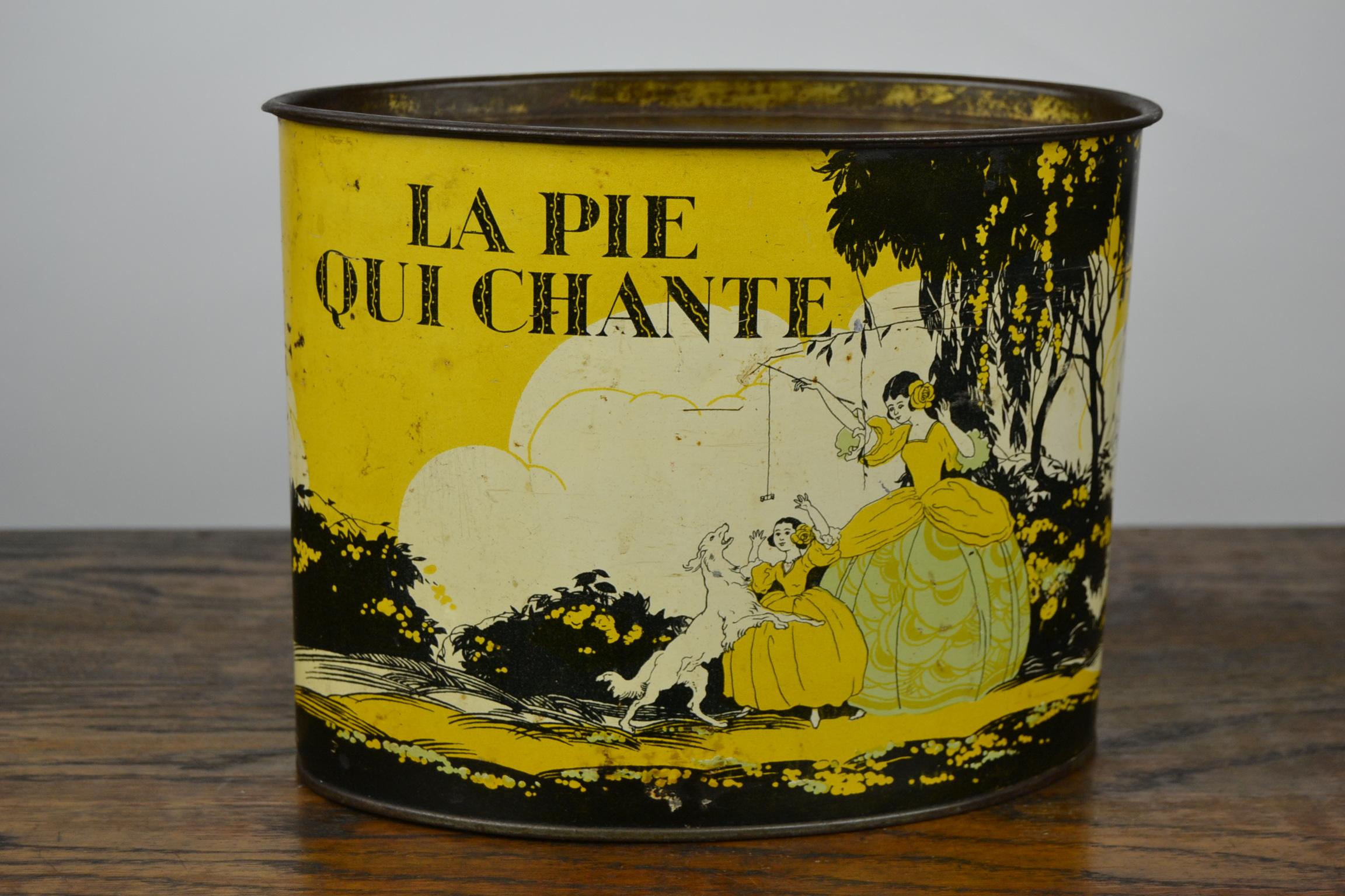 Art Deco Oval Tin for French Confectionery, 1920s 6