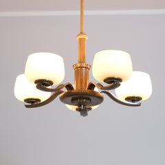 Pendentif Art Déco Paavo Tynell en laiton, bouleau et verre opalin, Taito 1940s