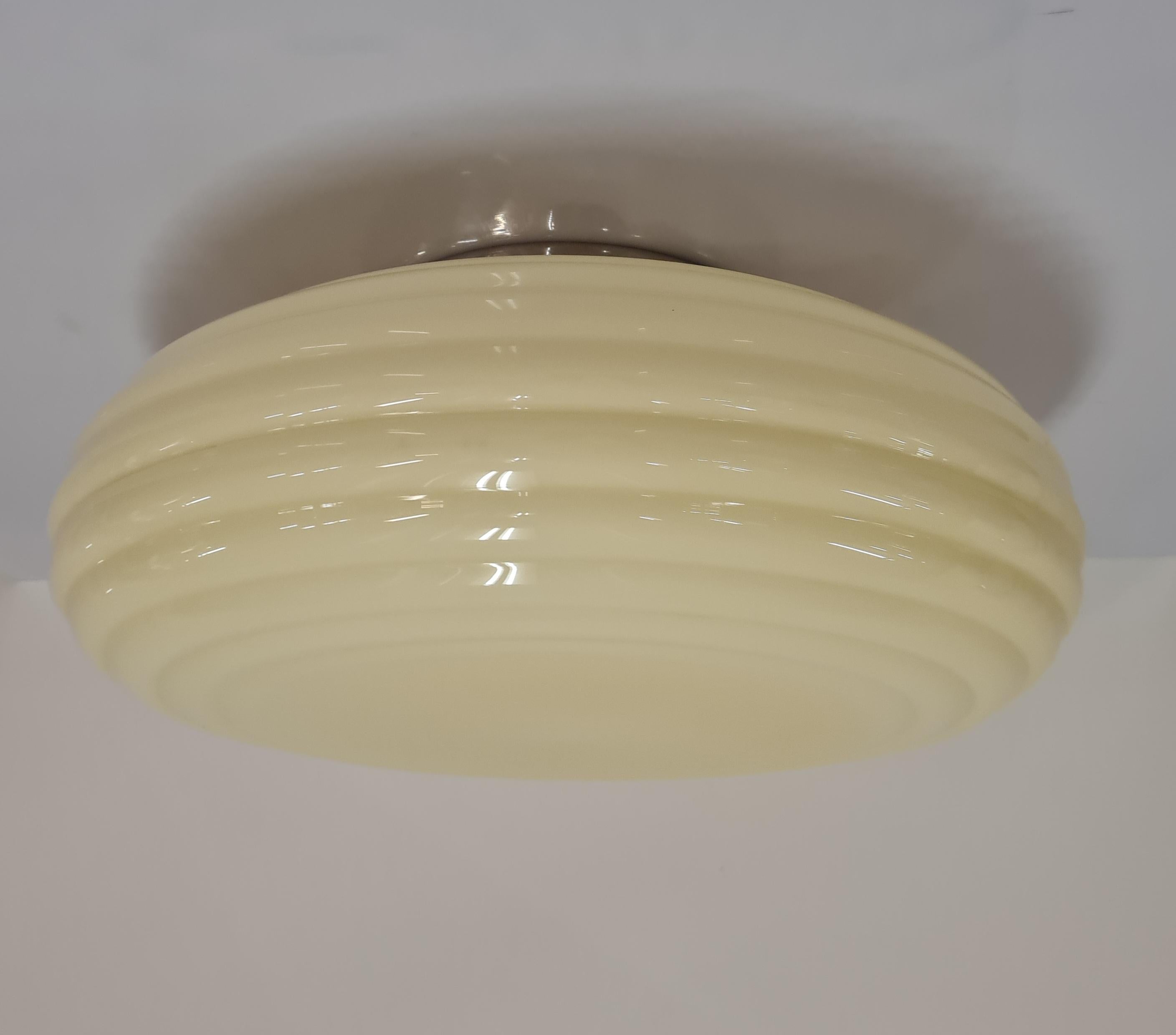 Art Deco Paavo Tynell Modello 1621, Vetro Beige, Taito 1930 in vendita 10