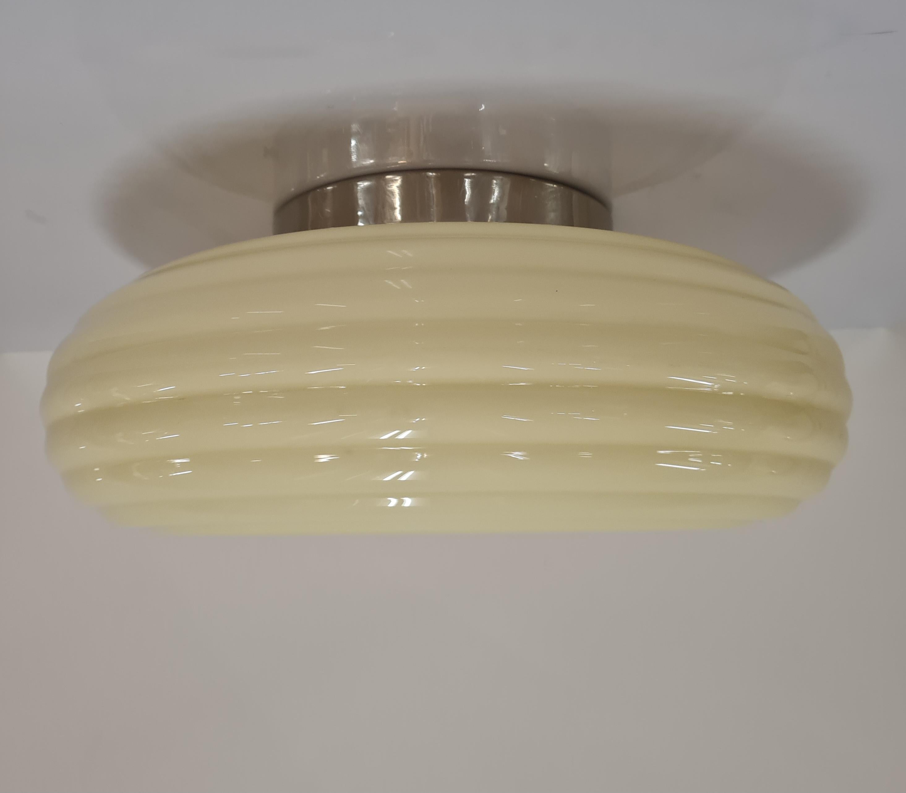 Art Deco Paavo Tynell Modello 1621, Vetro Beige, Taito 1930 in vendita 11