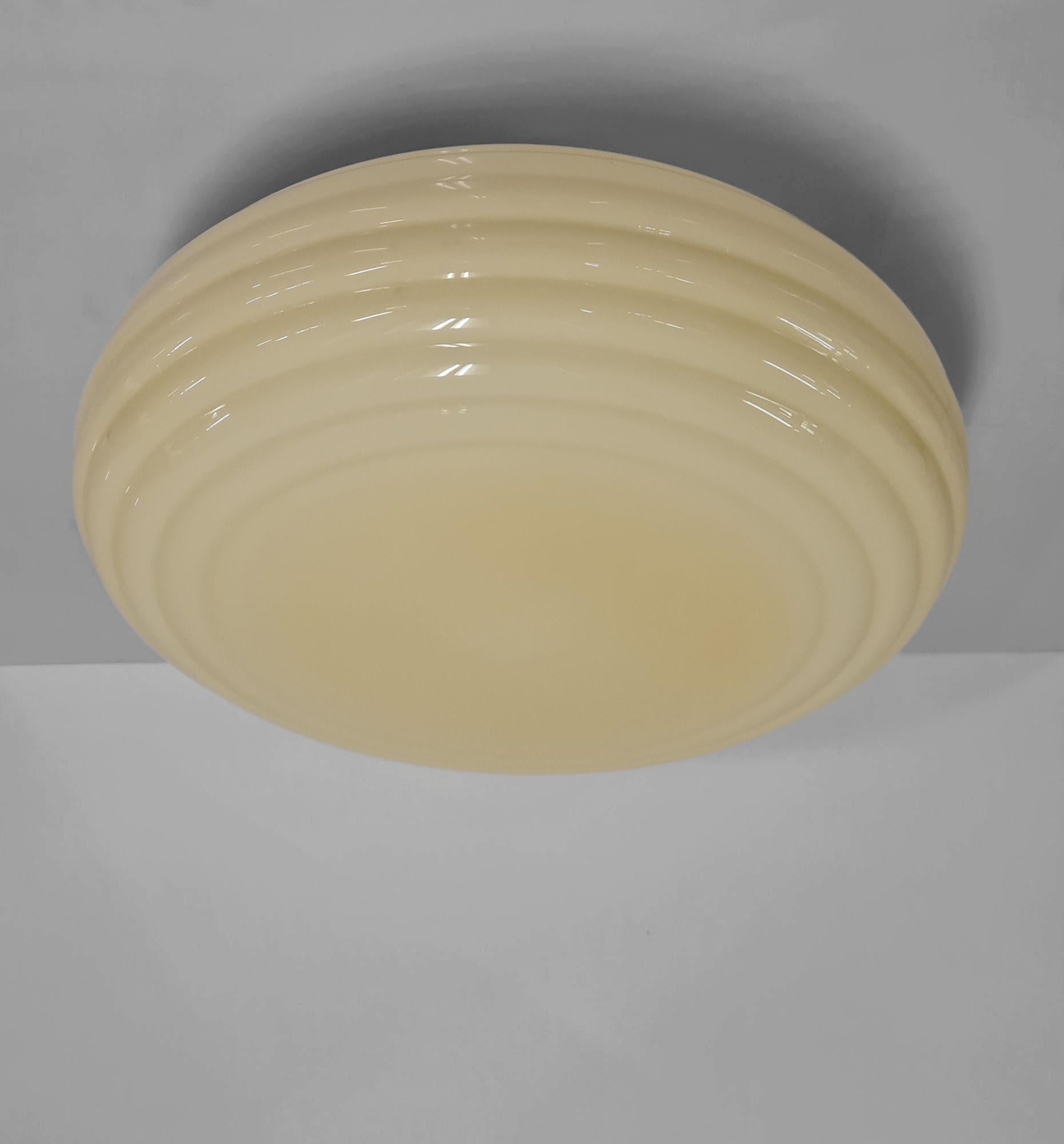 Art Deco Paavo Tynell Modello 1621, Vetro Beige, Taito 1930 in vendita 2