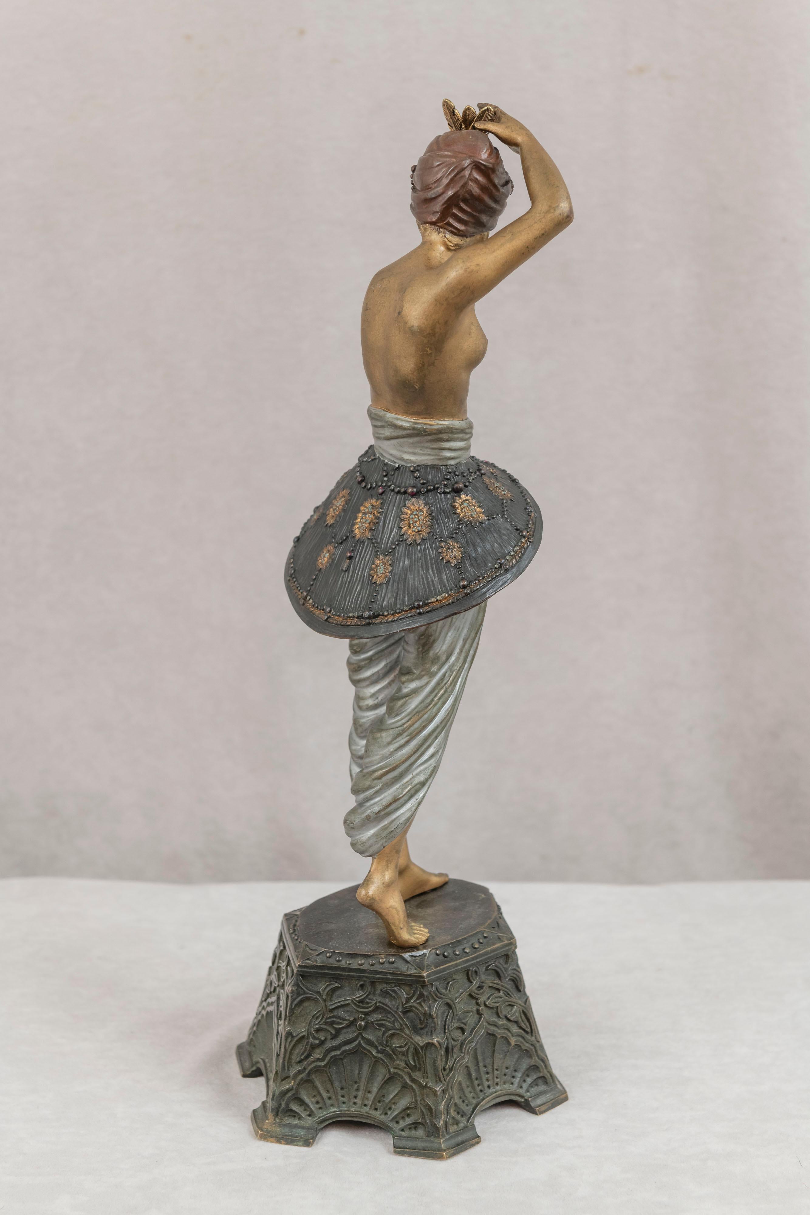 Français Danseuse de harem Art déco par Pierre Le Faguays, française, vers 1925 en vente