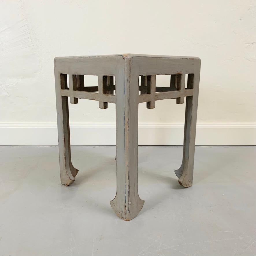 Bemalter Hocker im Art déco-Stil, Atelier Martine, um 1920, Frankreich. (Gemalt) im Angebot