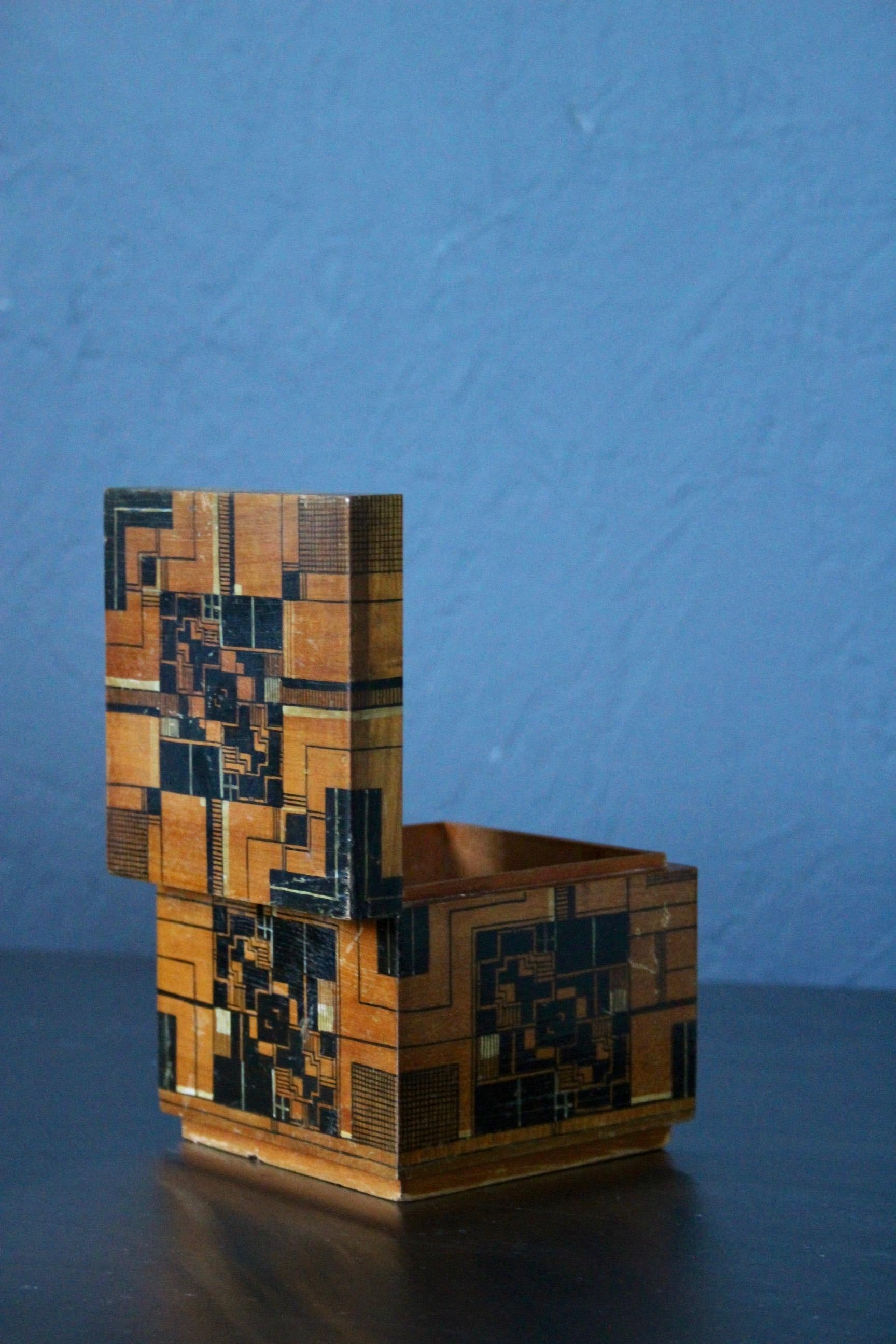 Art Deco gemalt Wood Box (Mitte des 20. Jahrhunderts) im Angebot