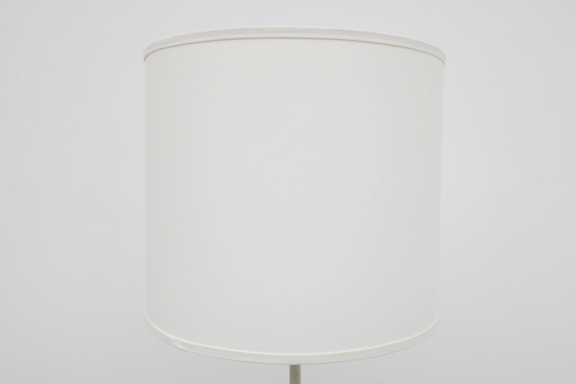 Art Deco White Painted Wood Floor Lamp w/ Carved Details and New Linen Shade For Sale 7