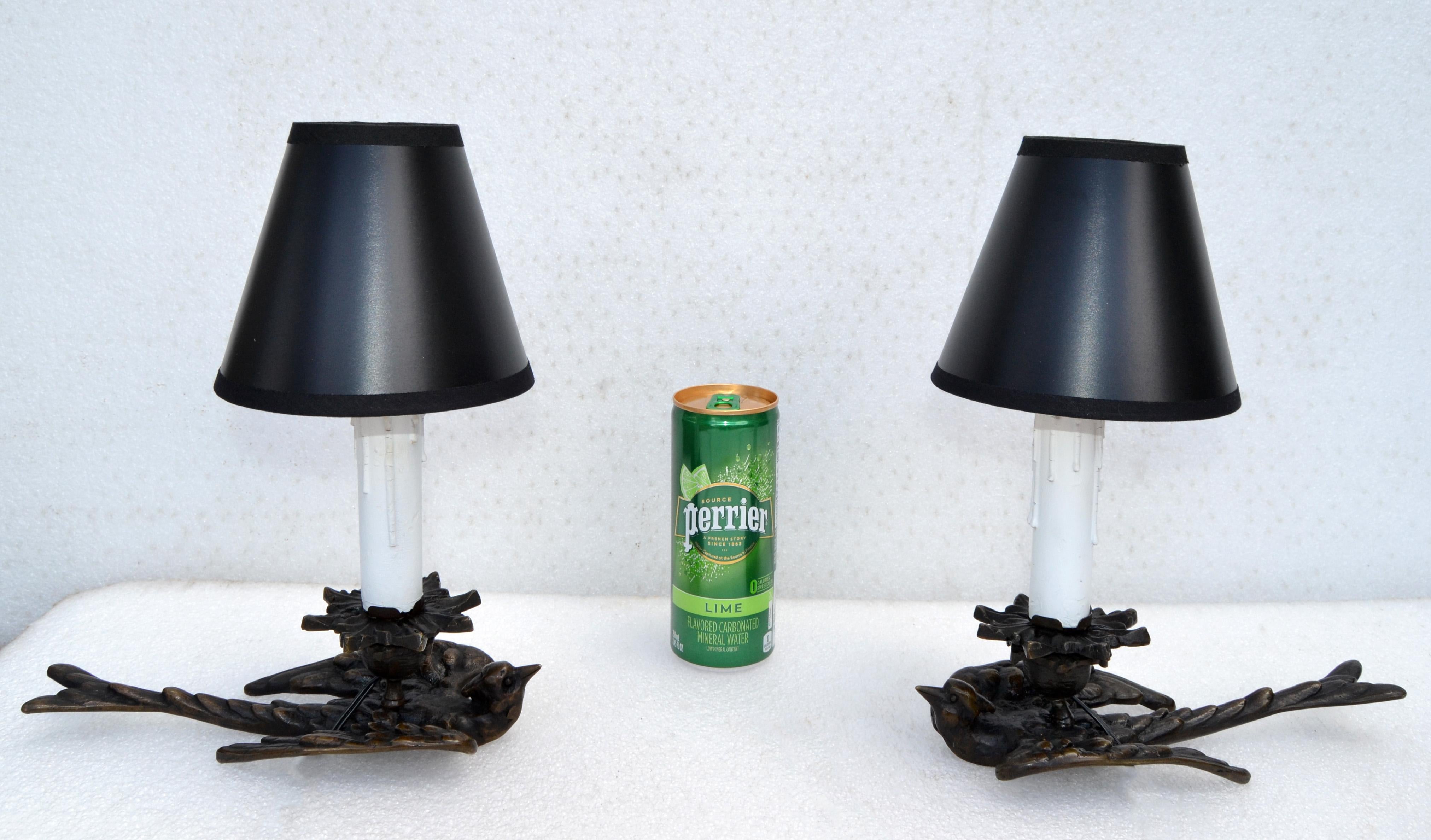 Art Deco Pair Bronze Swallow Bird French Night Stand Table Reading Lamps Shades  In Good Condition For Sale In Miami, FL