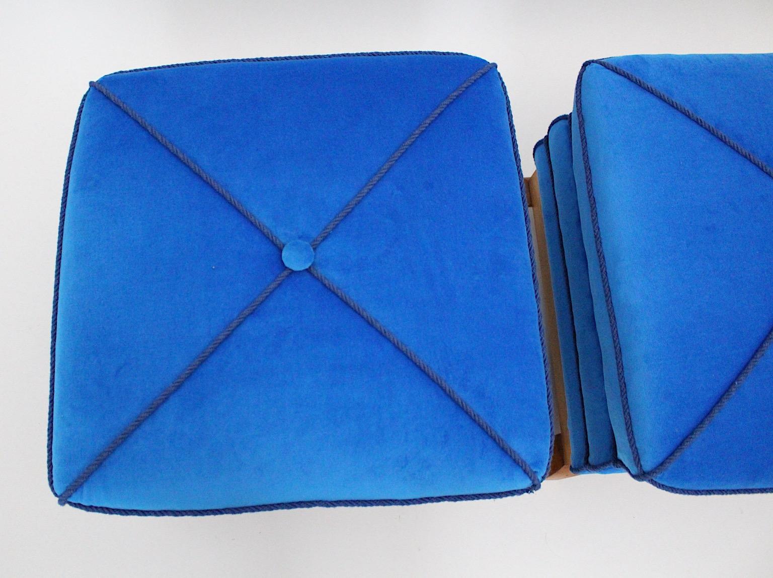 Paire de tabourets duo Art Déco style Peche en érable bleu velours pagode, Autriche, années 1920 en vente 7