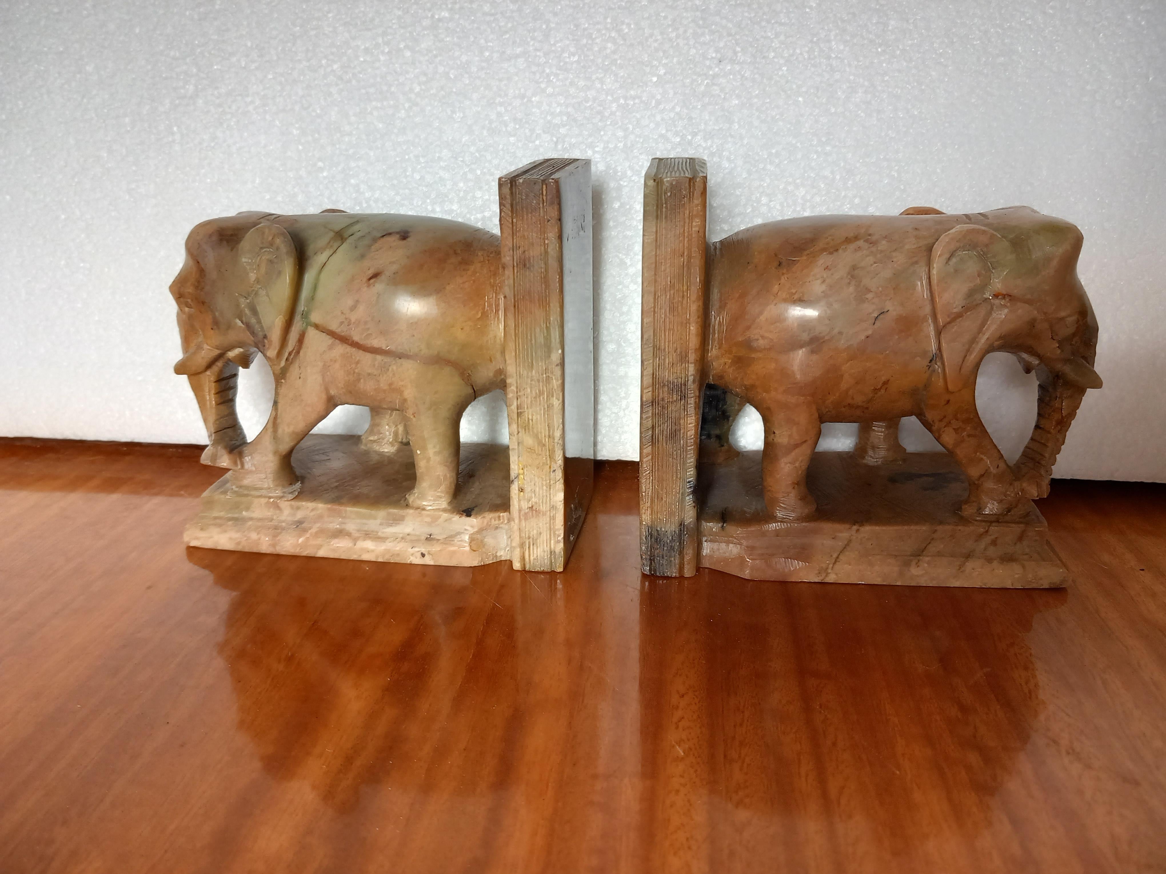 Art Deco Pair of Alabaster Bookends Elephant on a Book Spain 20th Century 6
