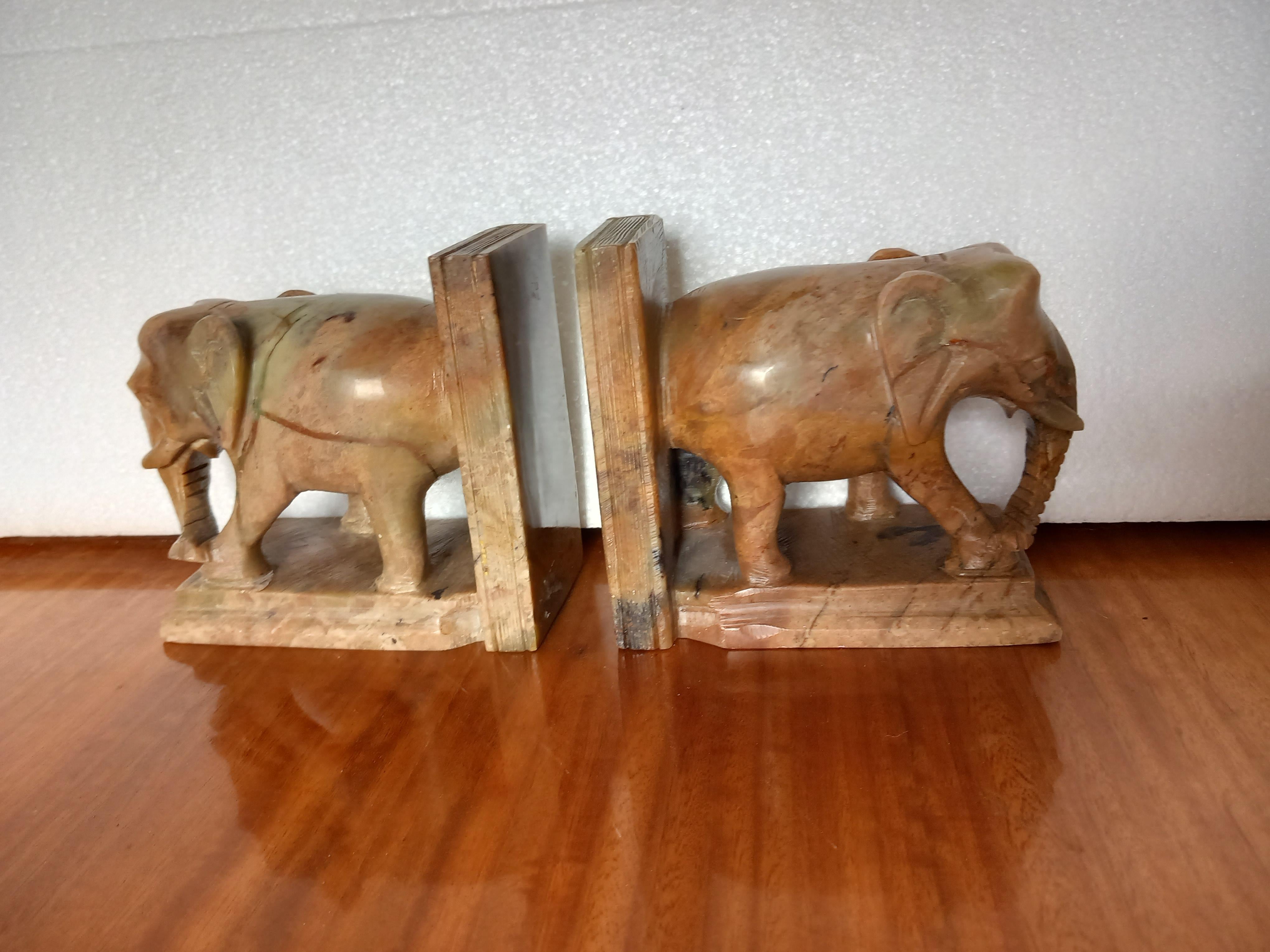 Art Deco Pair of Alabaster Bookends Elephant on a Book Spain 20th Century 7