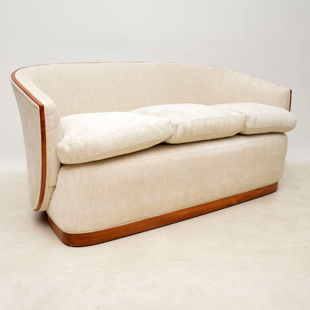 Art Deco Sesselpaar und passendes Sofa in Nussbaum (Art déco) im Angebot