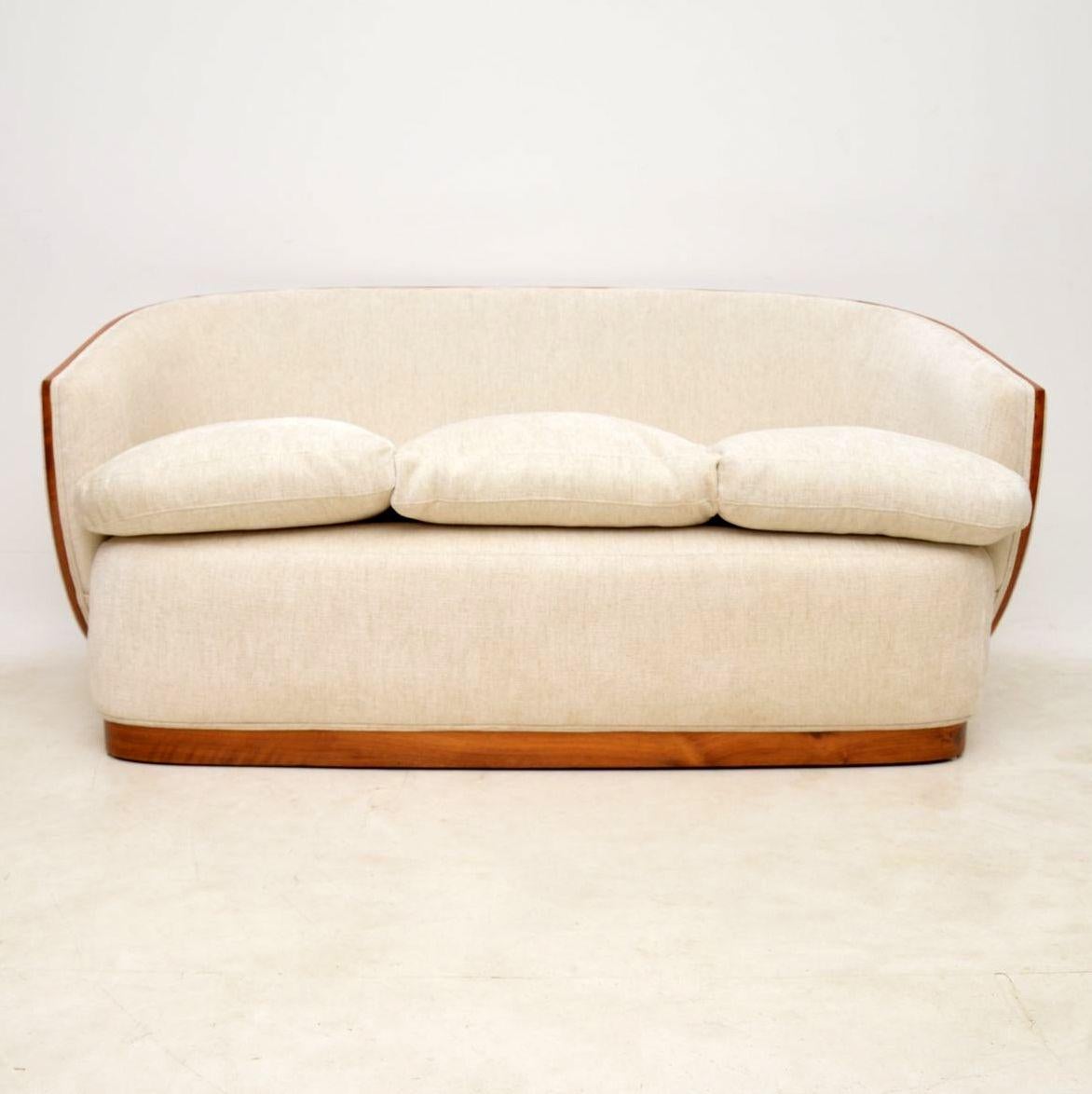 Art Deco Pair of Armchairs and Matching Sofa in Walnut In Good Condition For Sale In London, GB