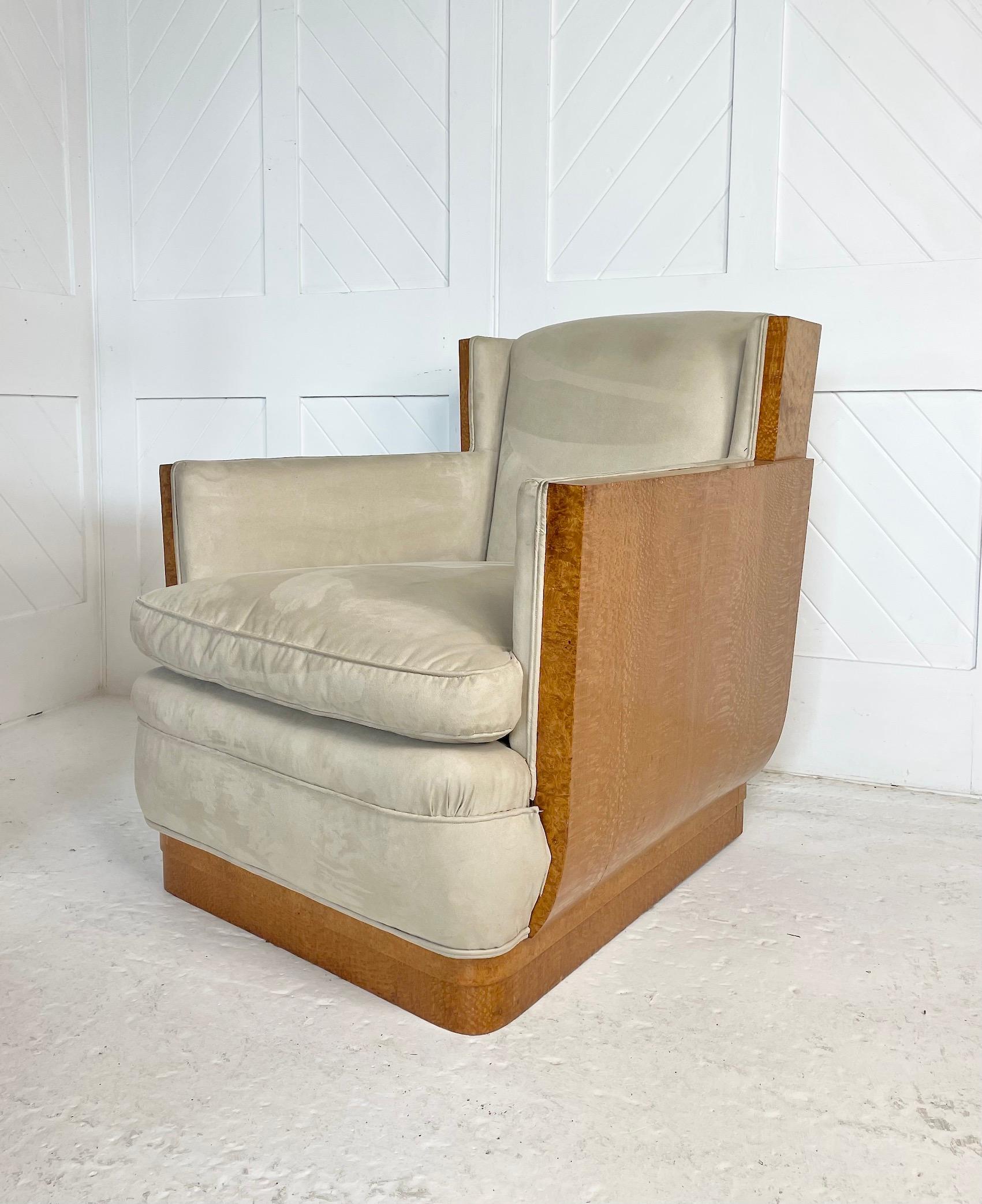 Art Deco Pair of Armchairs by Waring & Gillow In Good Condition In Petworth, GB