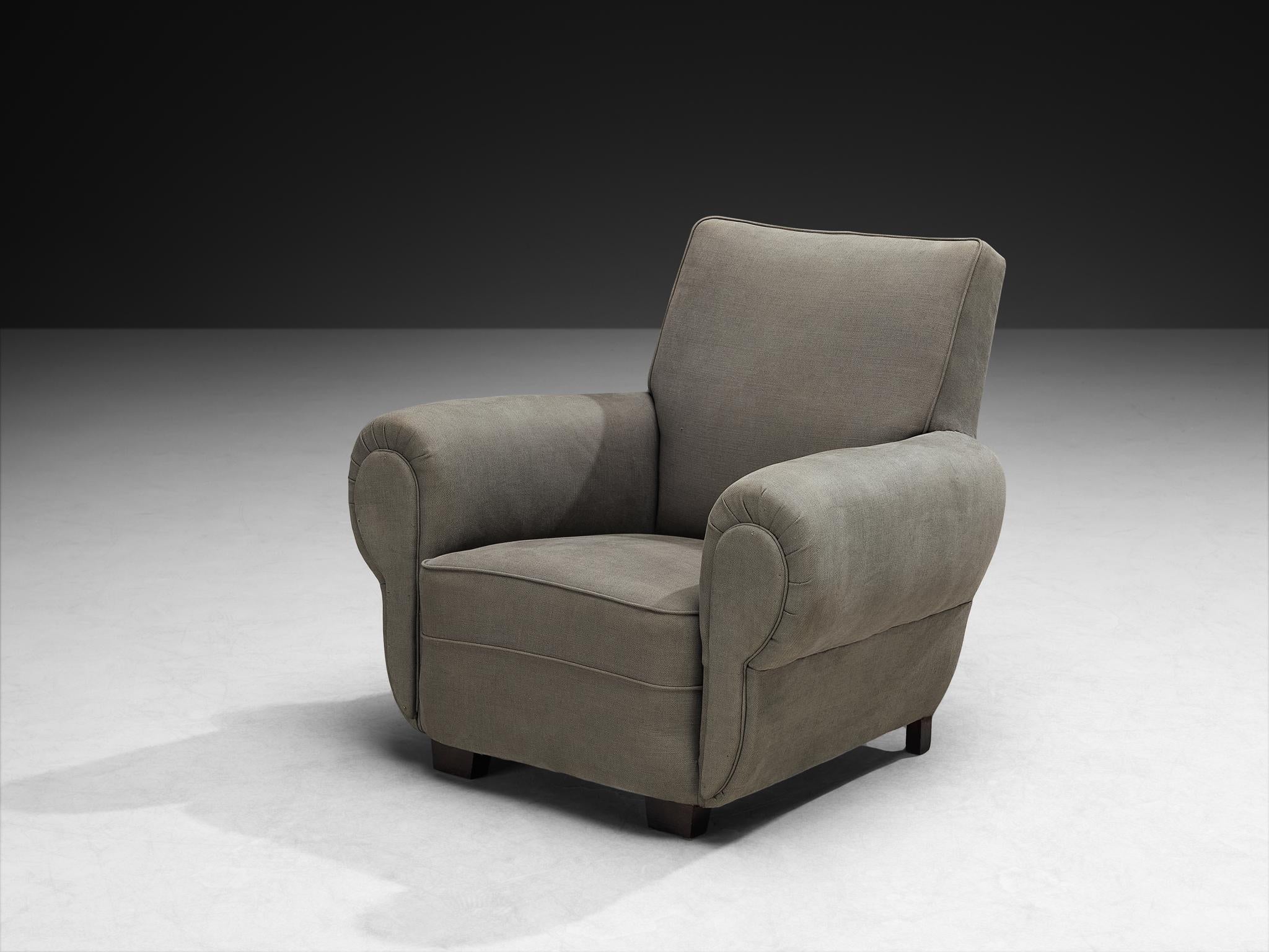 Européen Art Deco Pair of Armchairs in Earthy Grey Fabric en vente