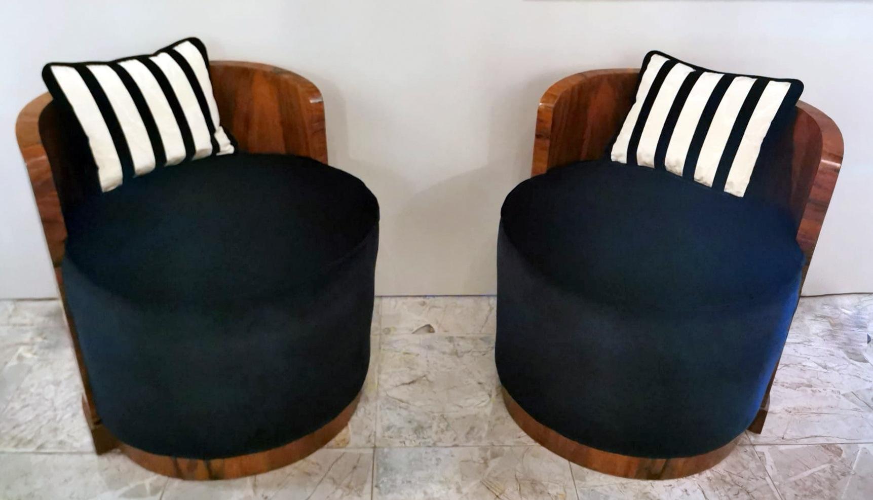 Art Deco Pair of Austrian Walnut and Velvet Cockpit Armchairs In Good Condition For Sale In Prato, Tuscany