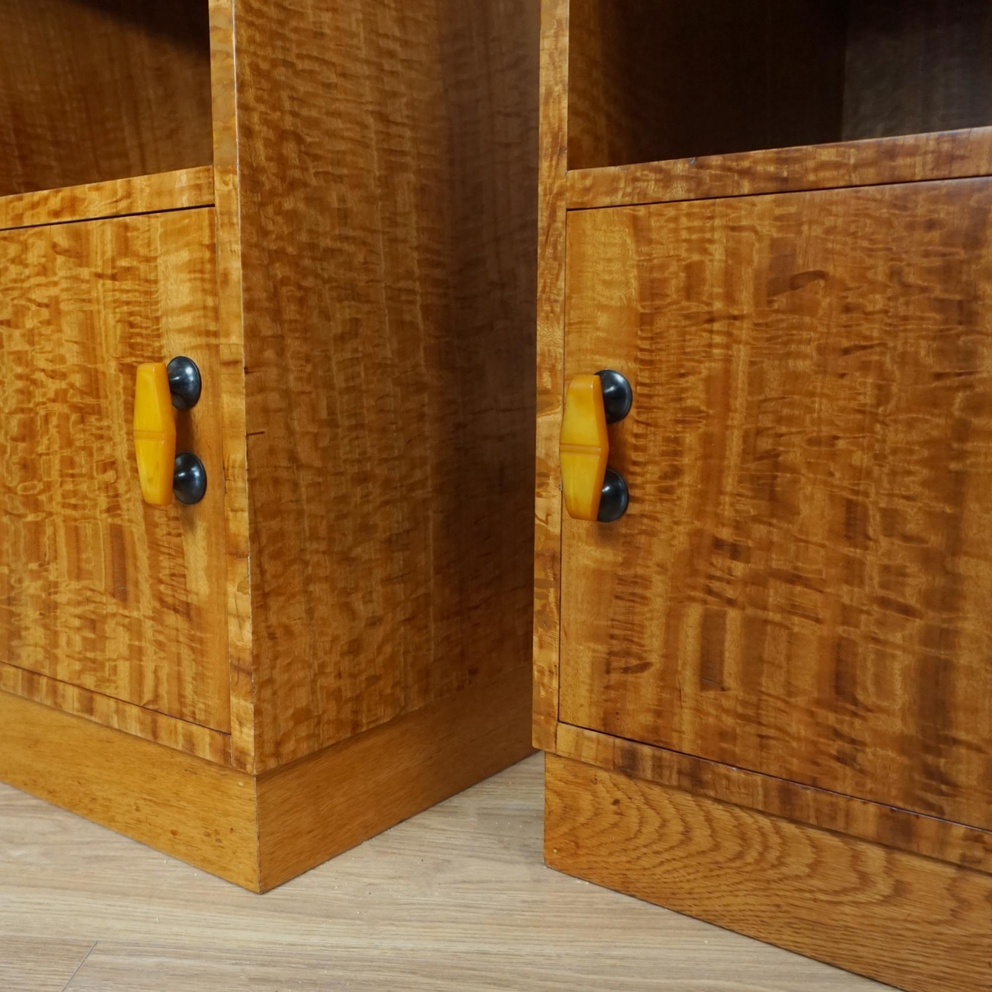 Art Deco Pair of Bedside Cabinets 1