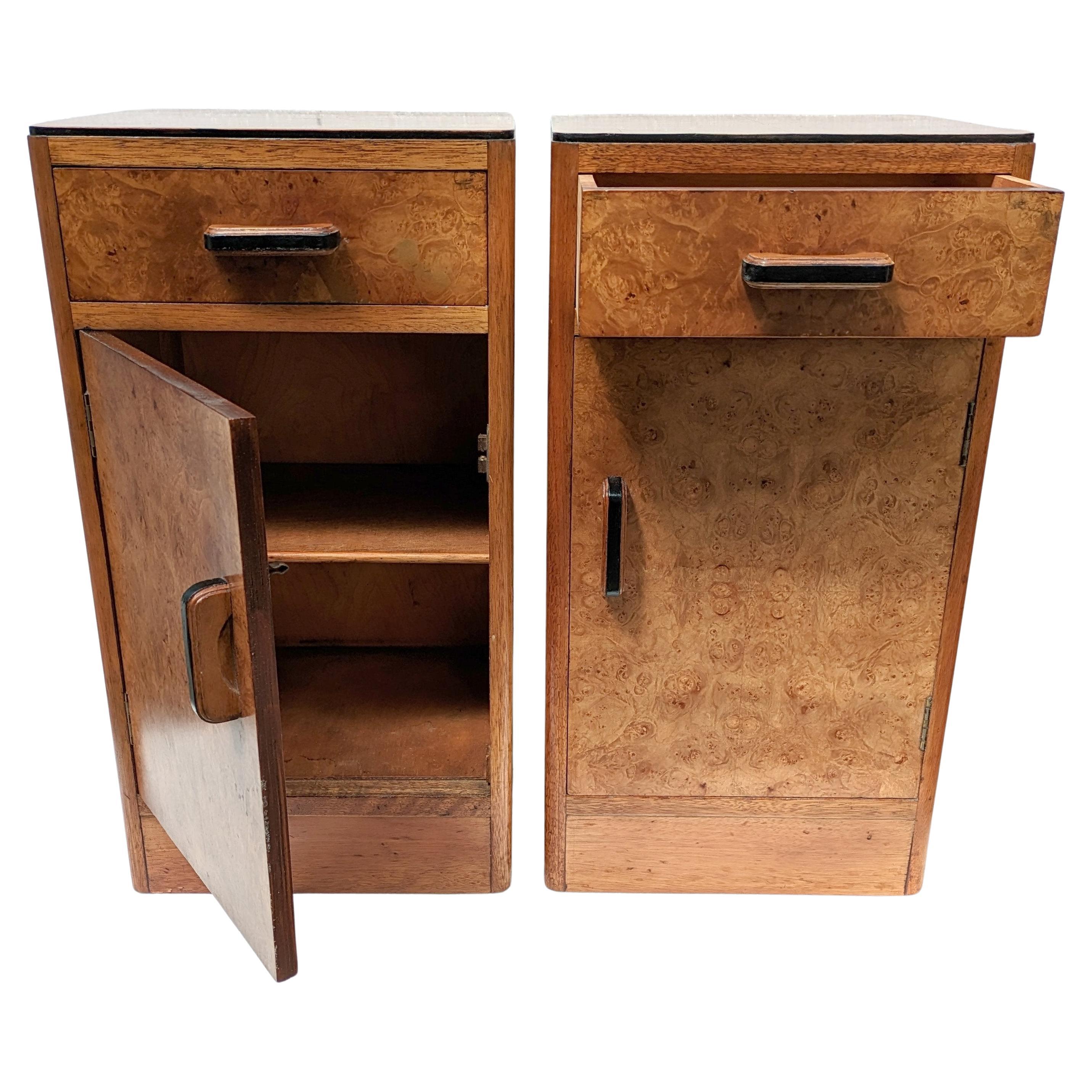 Art Deco Pair of Blonde Maple Bedroom Bedside Cabinets, c1930 In Good Condition For Sale In Devon, England