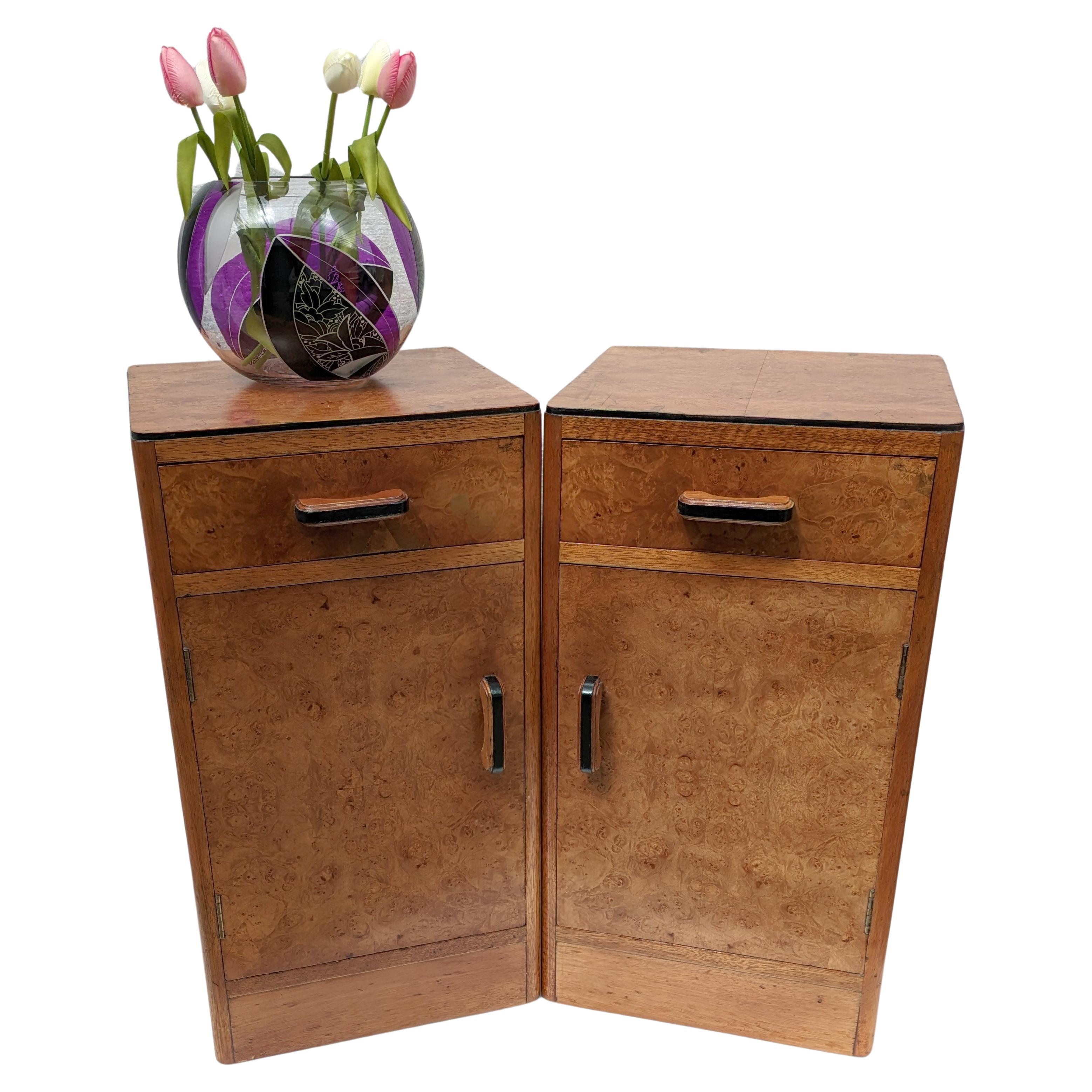 20th Century Art Deco Pair of Blonde Maple Bedroom Bedside Cabinets, c1930 For Sale