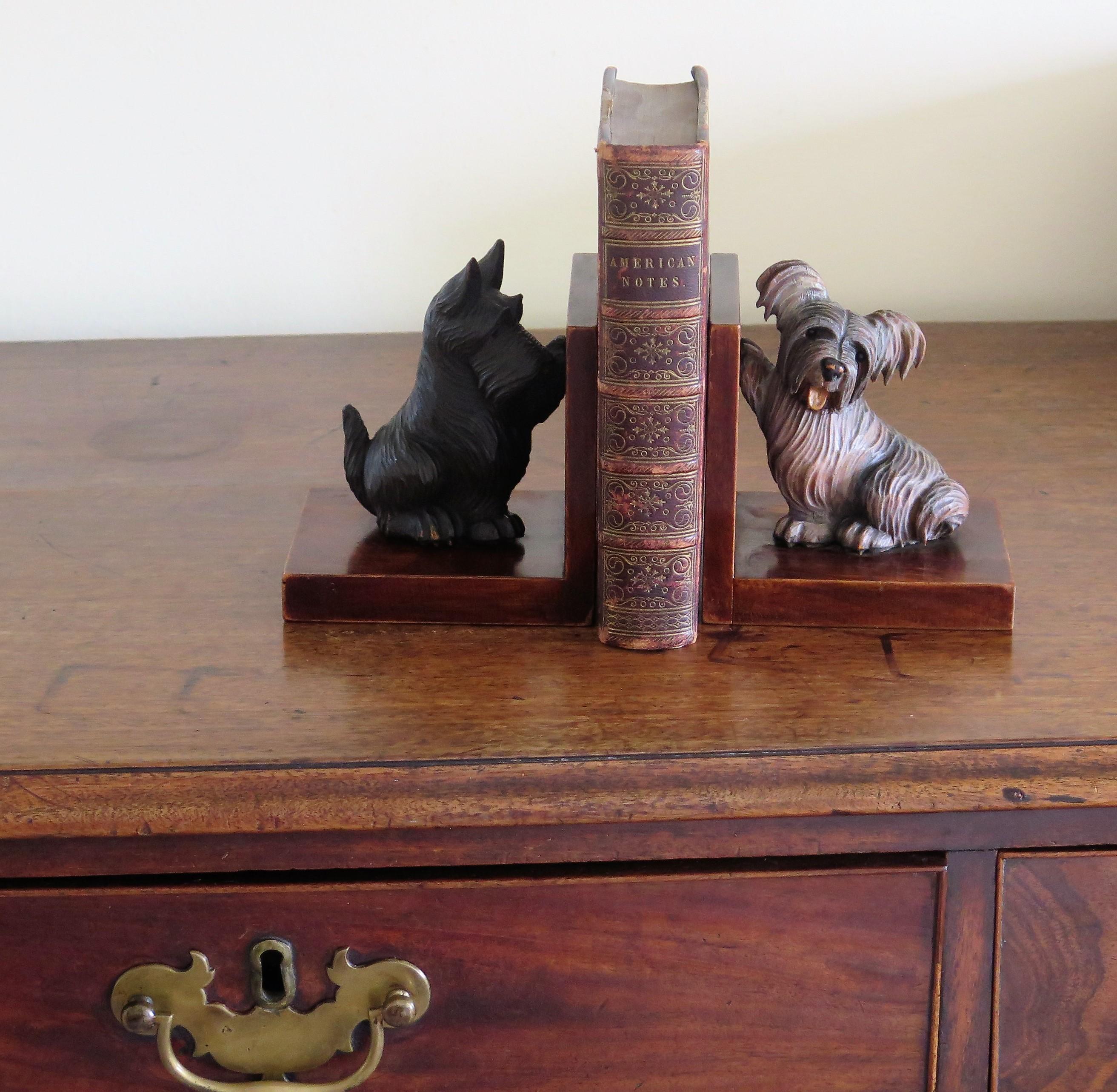 Art Deco Pair of Bookends Hardwood with Terrier Dog Figures, circa 1930 12