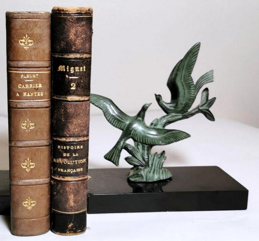 French Art Deco Pair of Bookends with Metal Birds and Marble Marquinia, 1925
