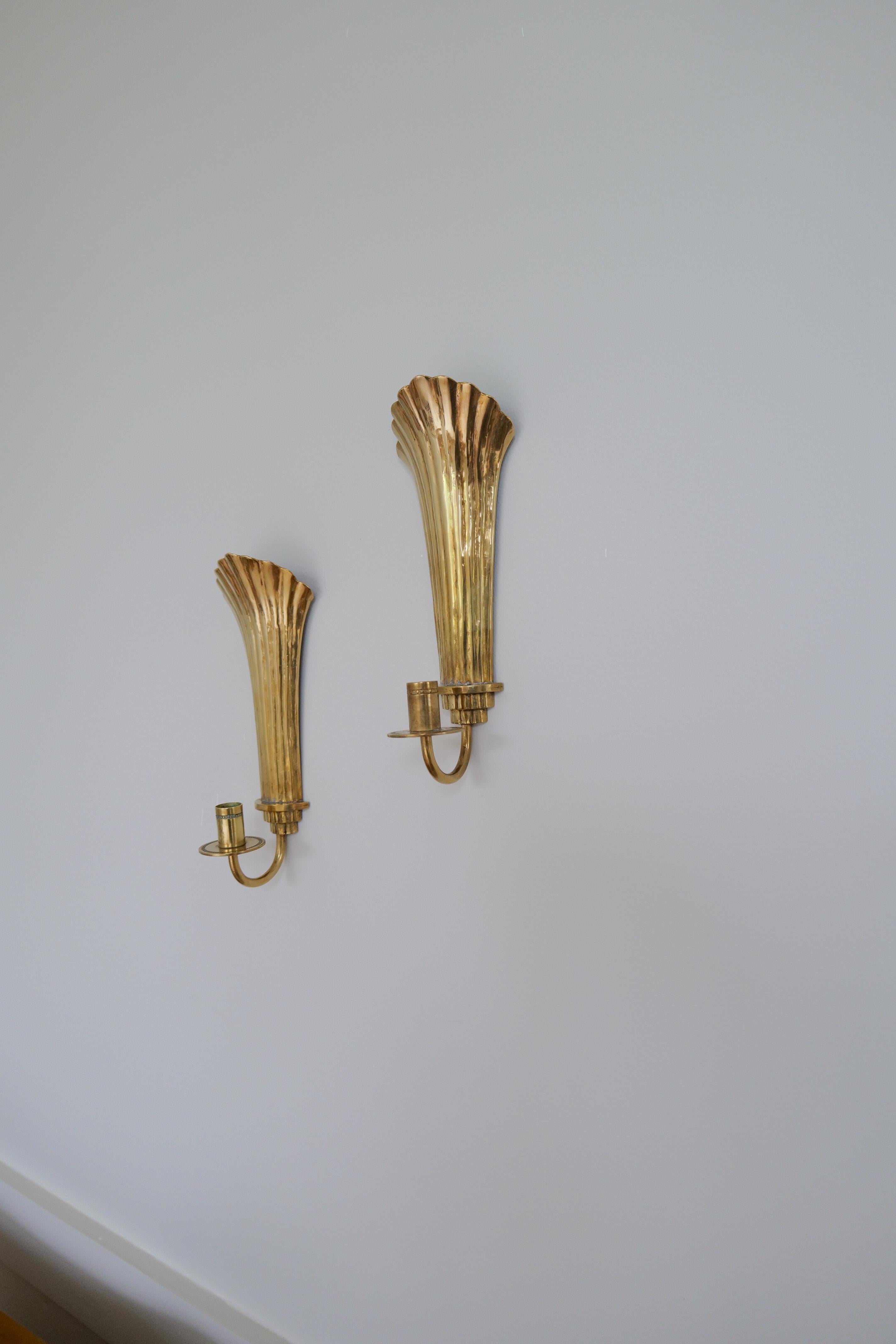 Coppia di candelieri da parete in ottone Art Déco Holmström, Arvika, Svezia, anni 40 in vendita 3