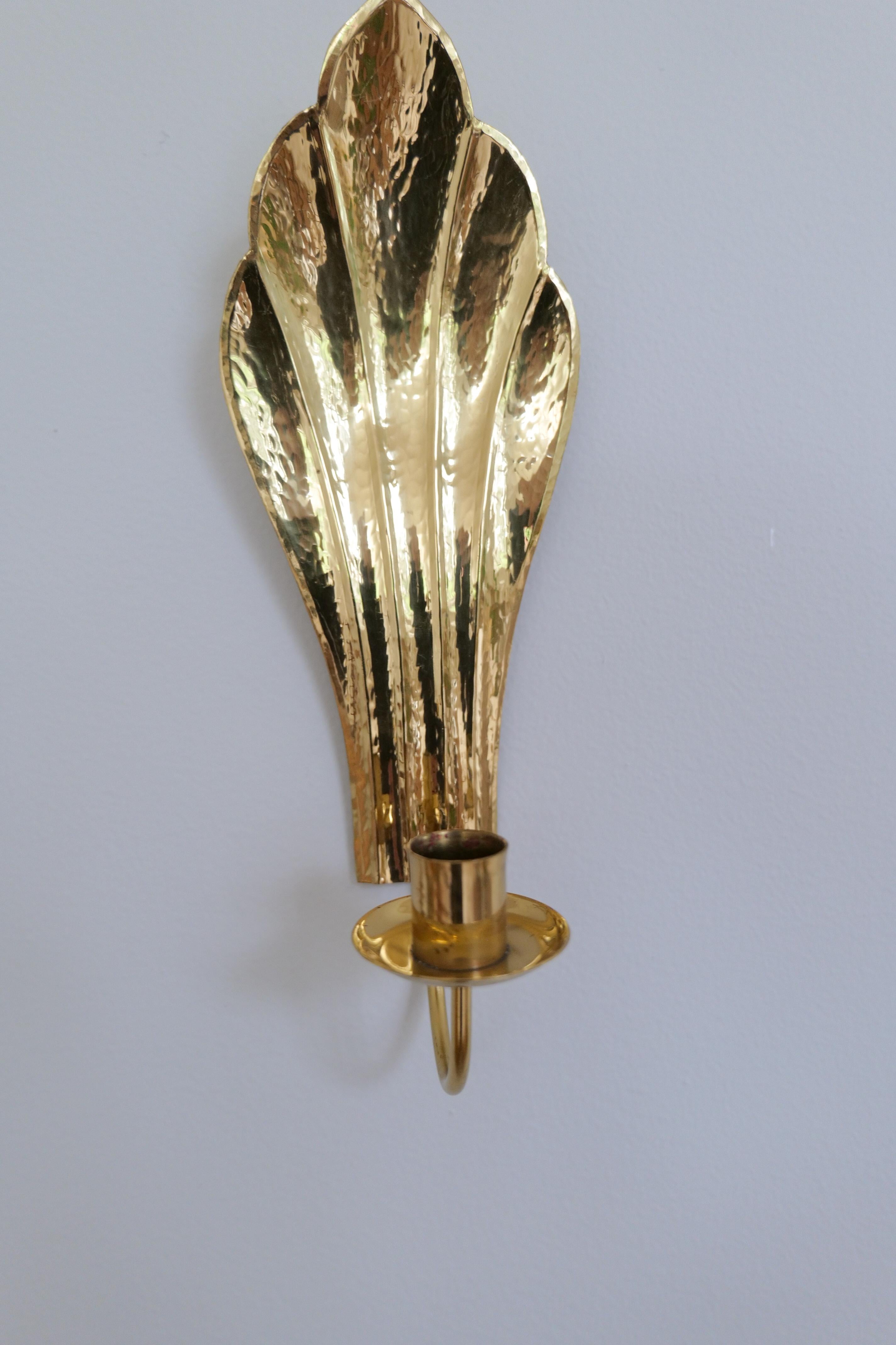 Paire de chandeliers muraux Art Deco en laiton Holmström, Arvika, Suède, années 1950 Bon état - En vente à Hillringsberg, SE