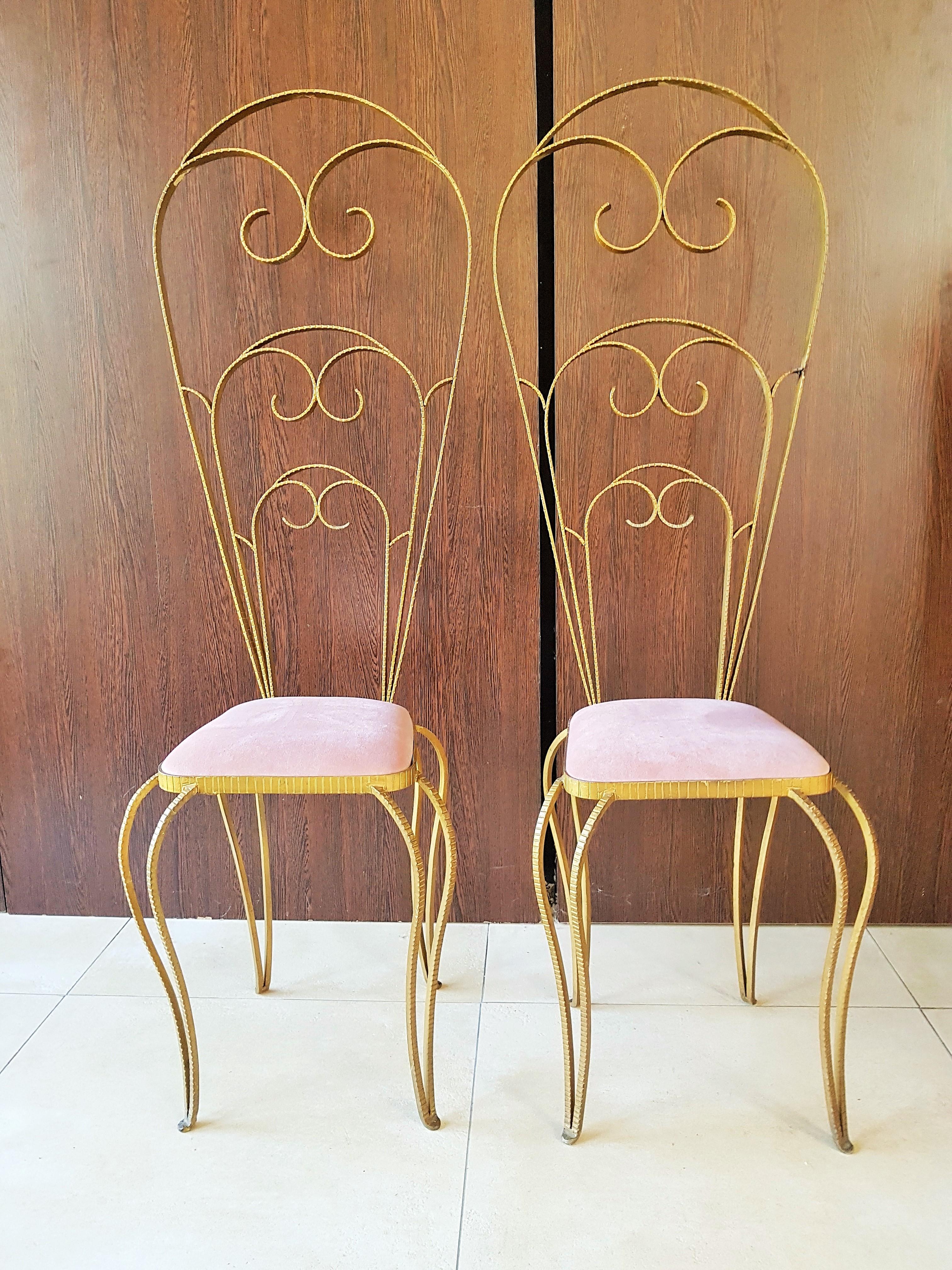 Art Deco midcentury pair of chairs wrought iron by Pier Luigi Colli, Italy, 1940s. Iron, gold color patina. New upholstered with old-pink suede.

High backrests, entirely hand-molded, as if they were sculptures, amazing work of great