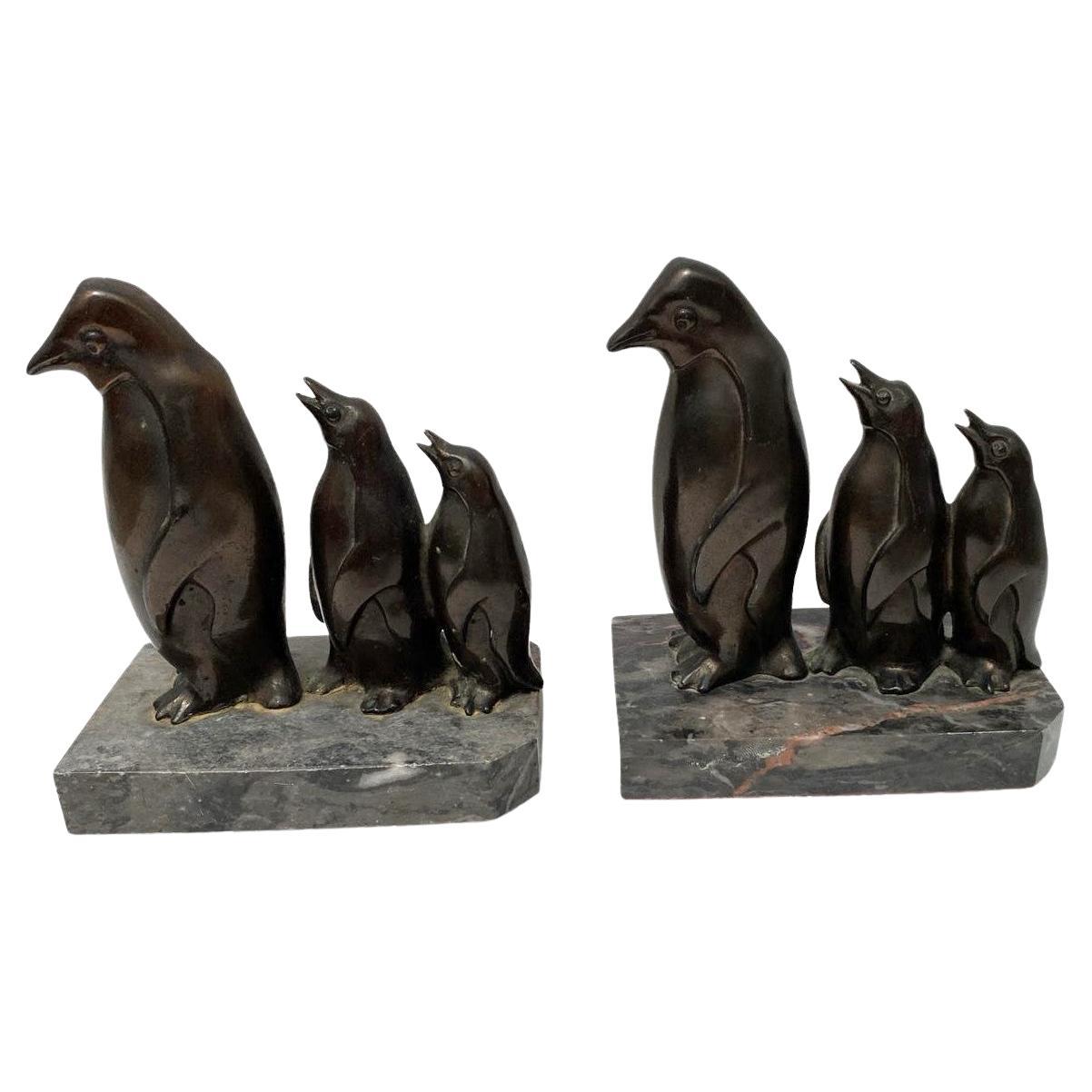 Art Déco Coppia di reggilibri Pinguino di famiglia in stile Art Deco, Francia, 1930 in vendita