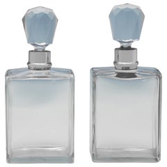 Coppia di decanter in vetro e argento sterling in stile Art déco di Hukin and Heath 1921