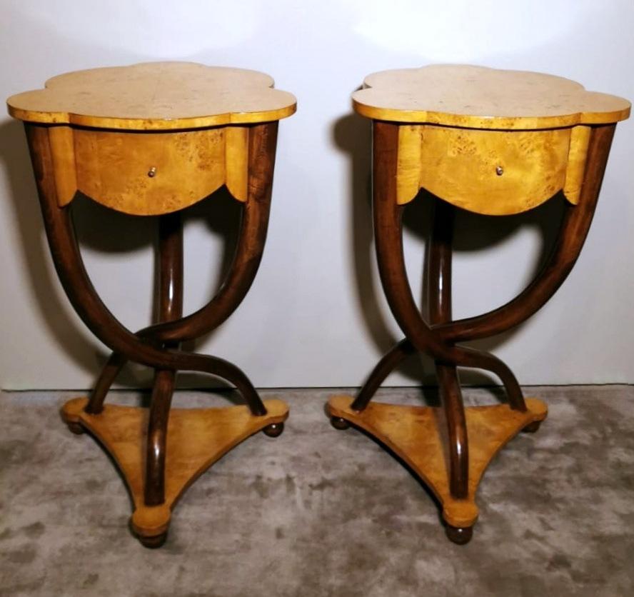 Polished Art Deco Pair of Italian Briar and Walnut Bedside Tables