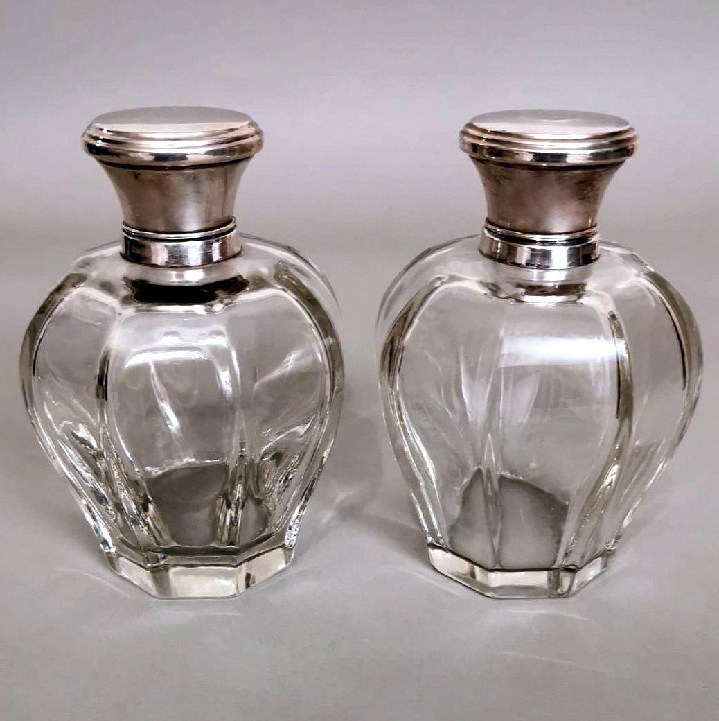 Hand-Crafted Art Deco Pair of Italian Crystal Toiletry Bottles and Silver Lid For Sale