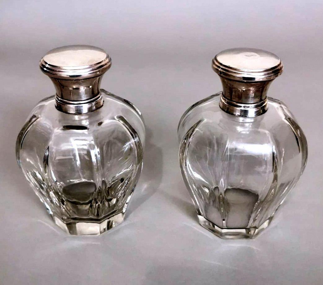 Art Deco Pair of Italian Crystal Toiletry Bottles and Silver Lid In Good Condition For Sale In Prato, Tuscany