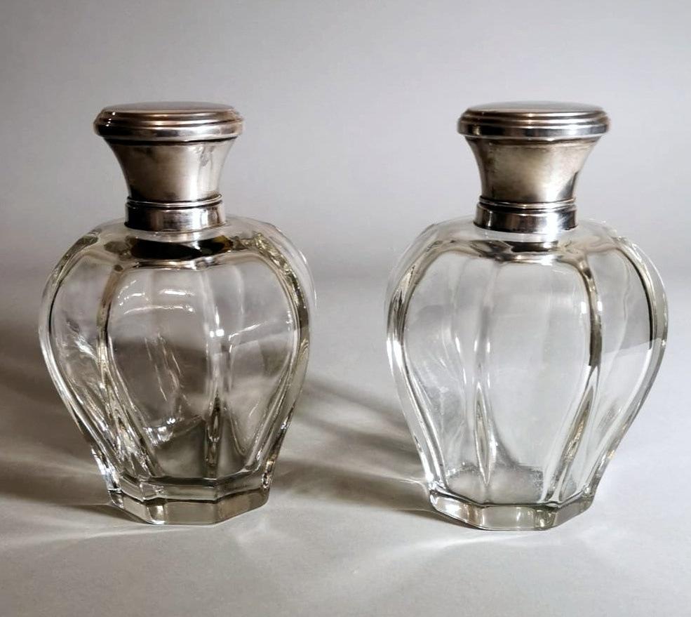 20th Century Art Deco Pair of Italian Crystal Toiletry Bottles and Silver Lid For Sale