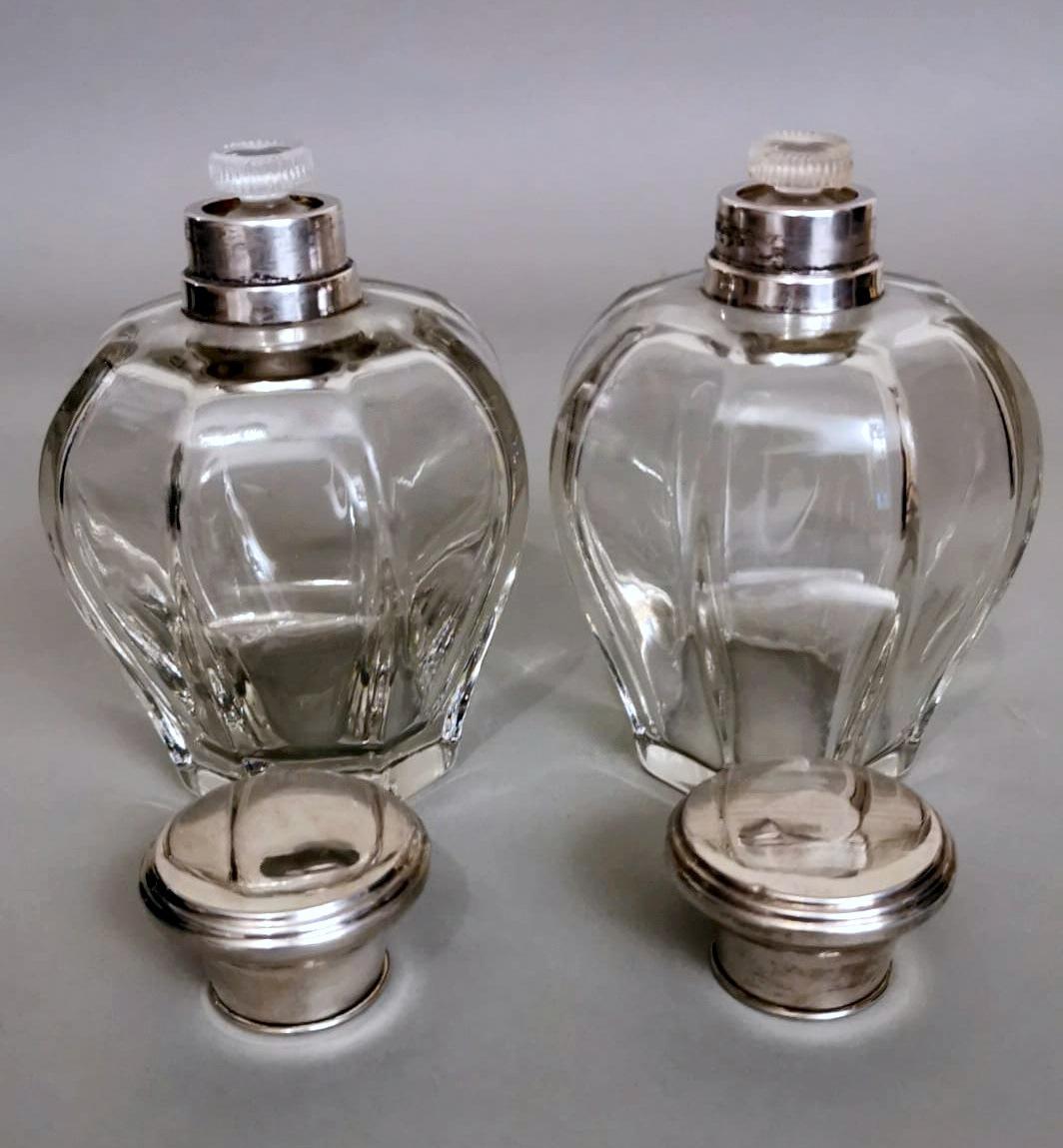 Art Deco Pair of Italian Crystal Toiletry Bottles and Silver Lid For Sale 2
