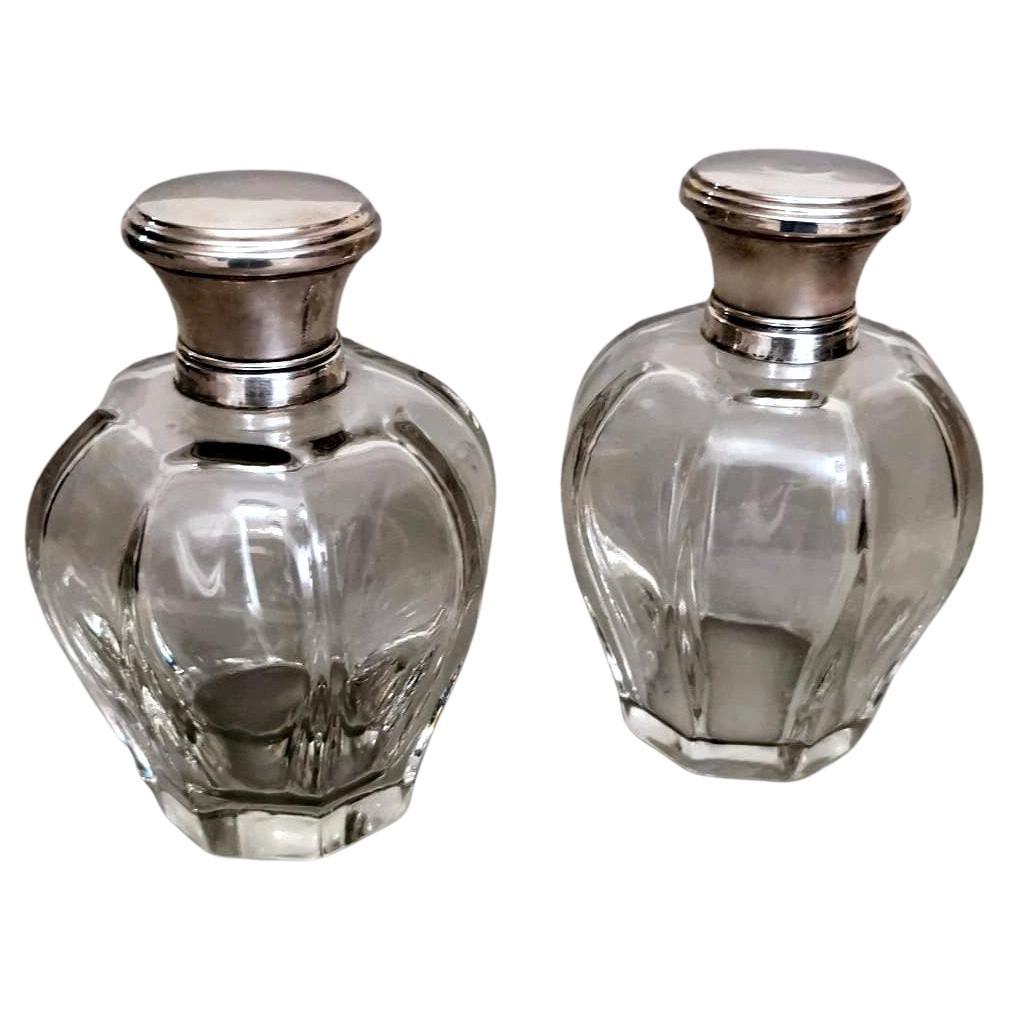 Pareja de neceseres art déco de cristal italiano y tapa de plata