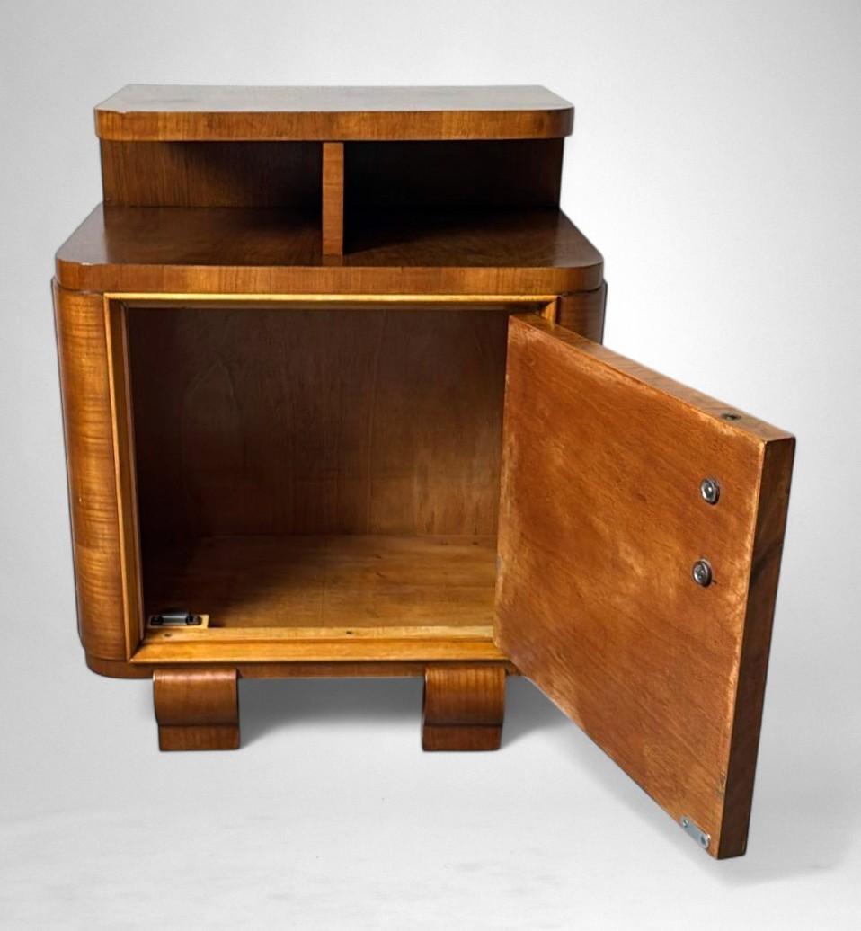 Art Deco Pair Of Italian Nightstands For Sale 5