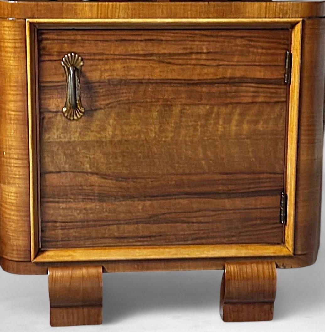 Art Deco Pair Of Italian Nightstands For Sale 12