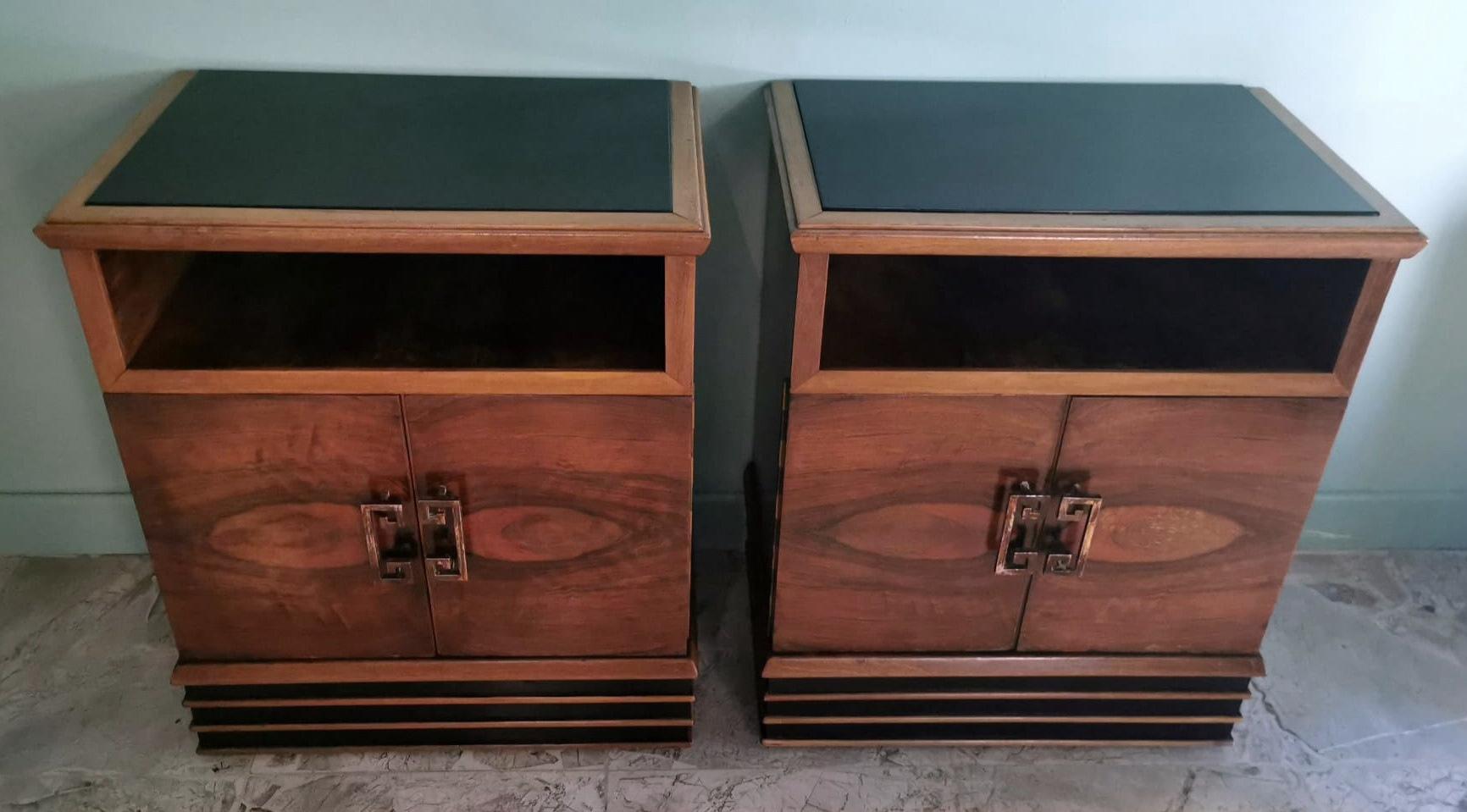 We kindly suggest that you read the whole description, as with it we try to give you detailed technical and historical information to guarantee the authenticity of our objects.
Peculiar and interesting pair of Italian bedside tables in walnut; on