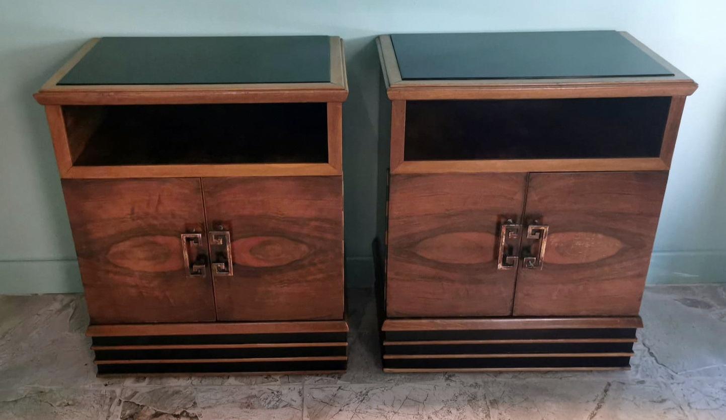 Hand-Crafted Art Deco Pair Of Italian Nightstands With Black Glass Top For Sale