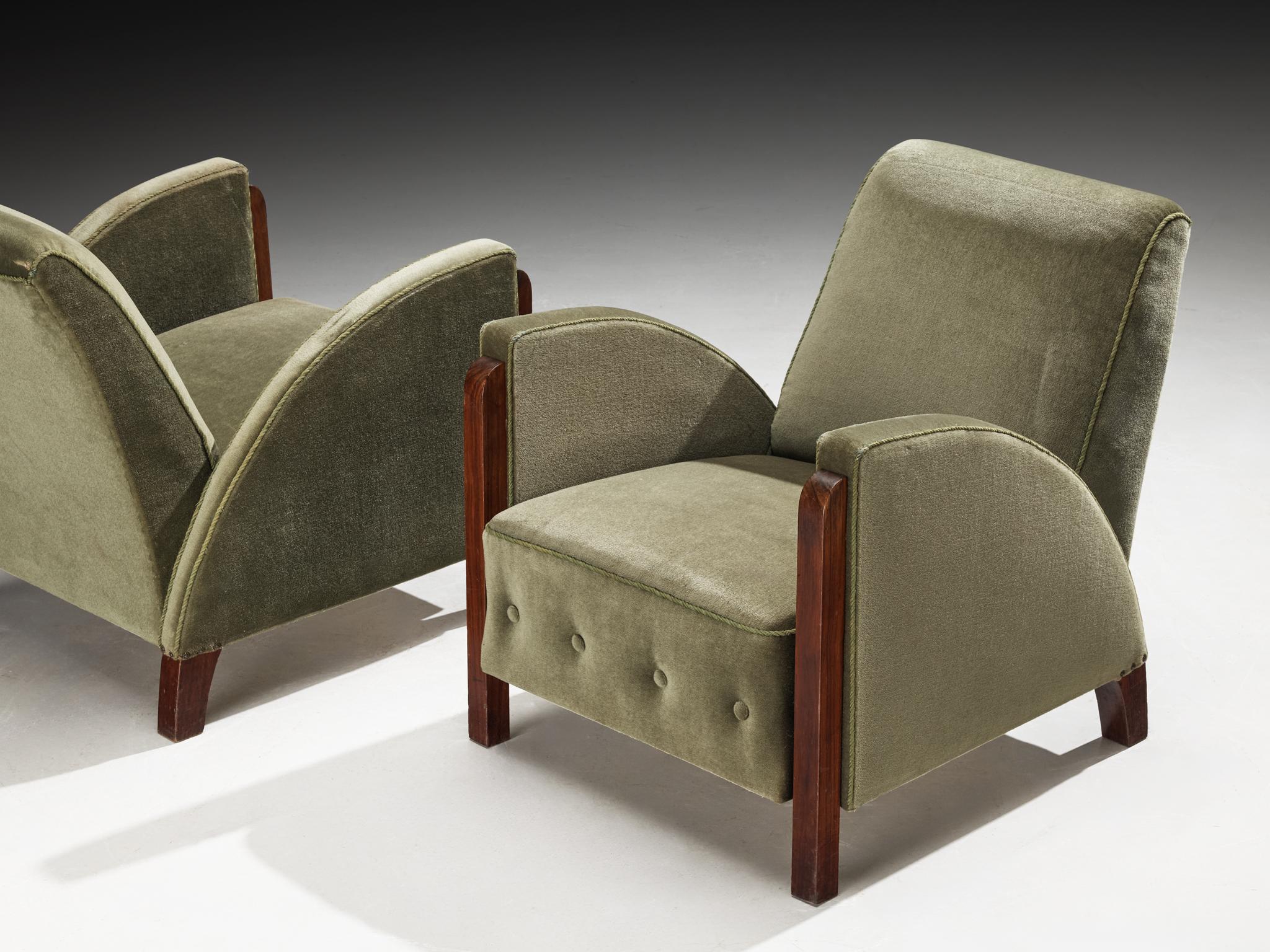Pareja de sillones Art Déco de terciopelo verde oliva Art Decó en venta
