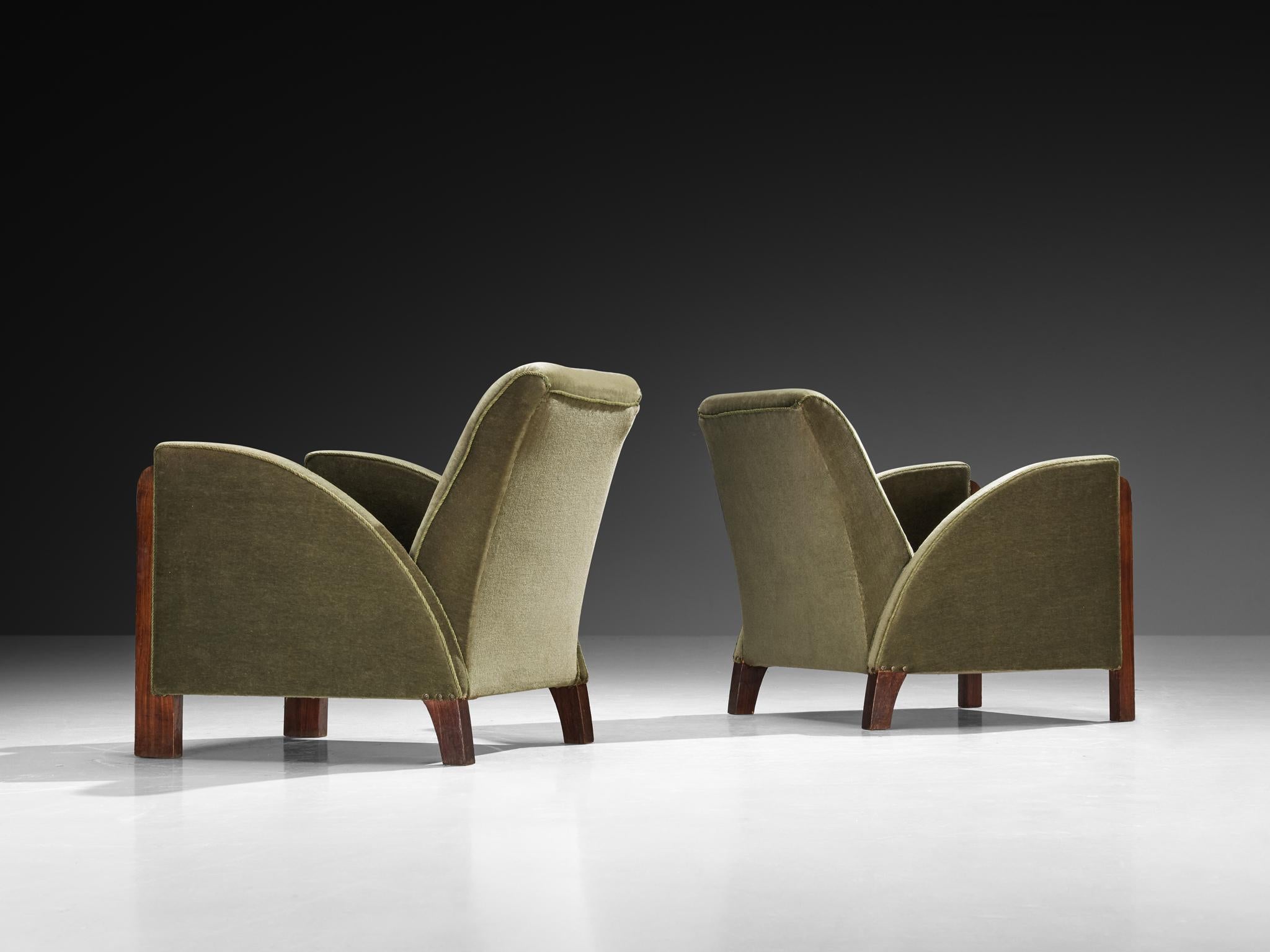 Europeo Coppia di sedie da salotto Art Deco in velluto Greene & Greene in vendita