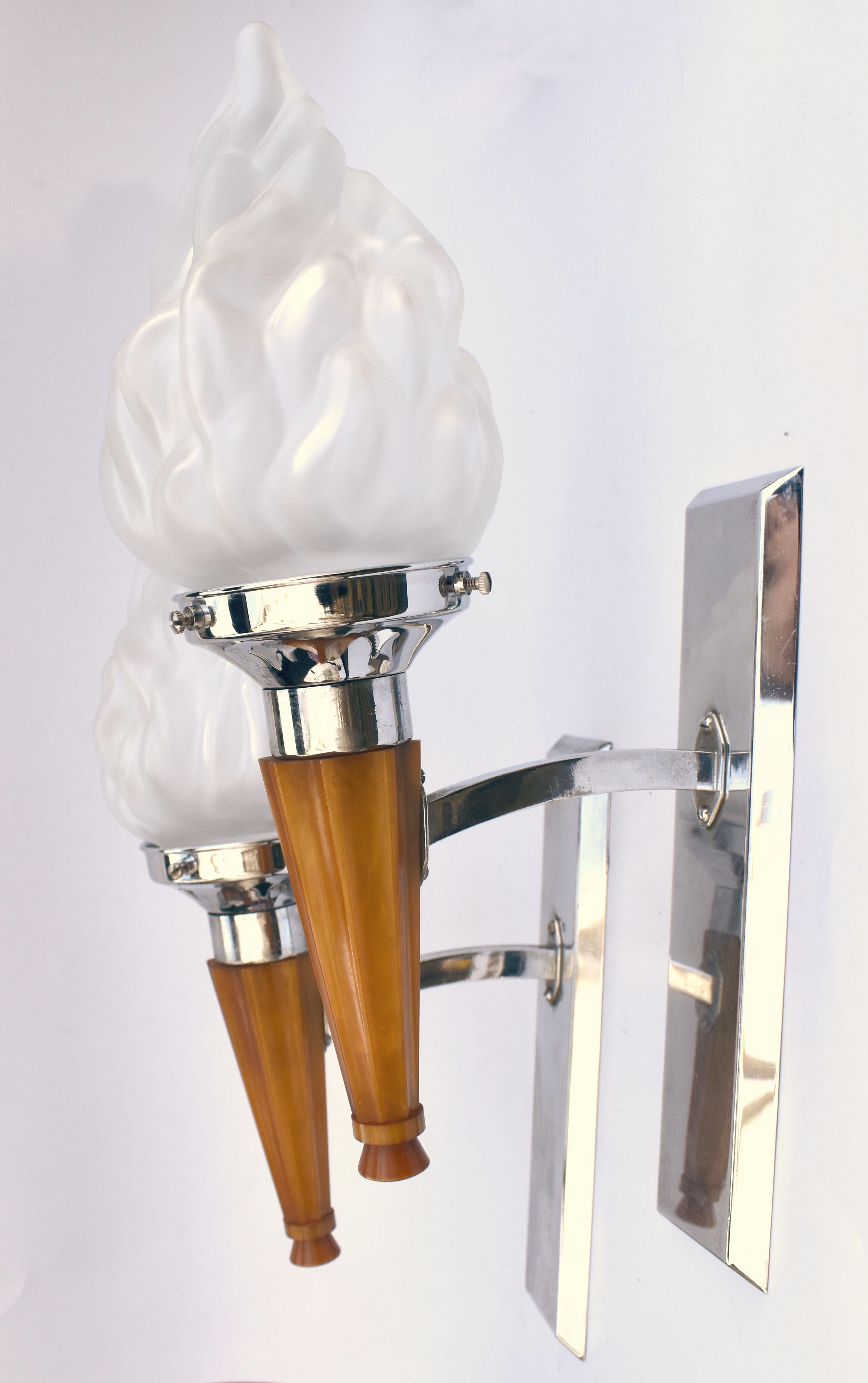 Art Deco Pair of Matching Flame Wall Light Sconces, Circa 1930's For Sale 3