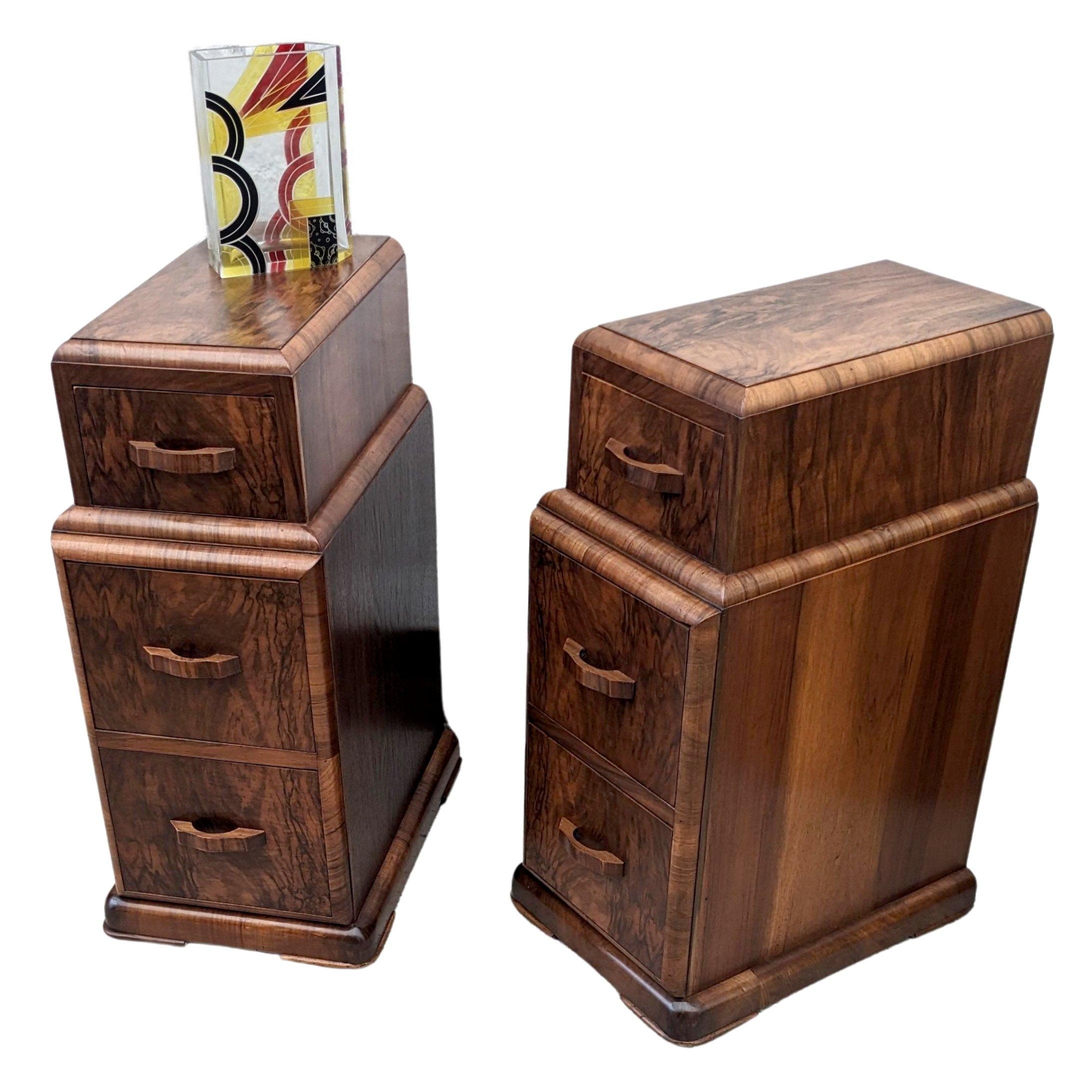 20th Century Art Deco Pair of Matching Walnut Bedside Cabinet Night Stands, c1930 For Sale