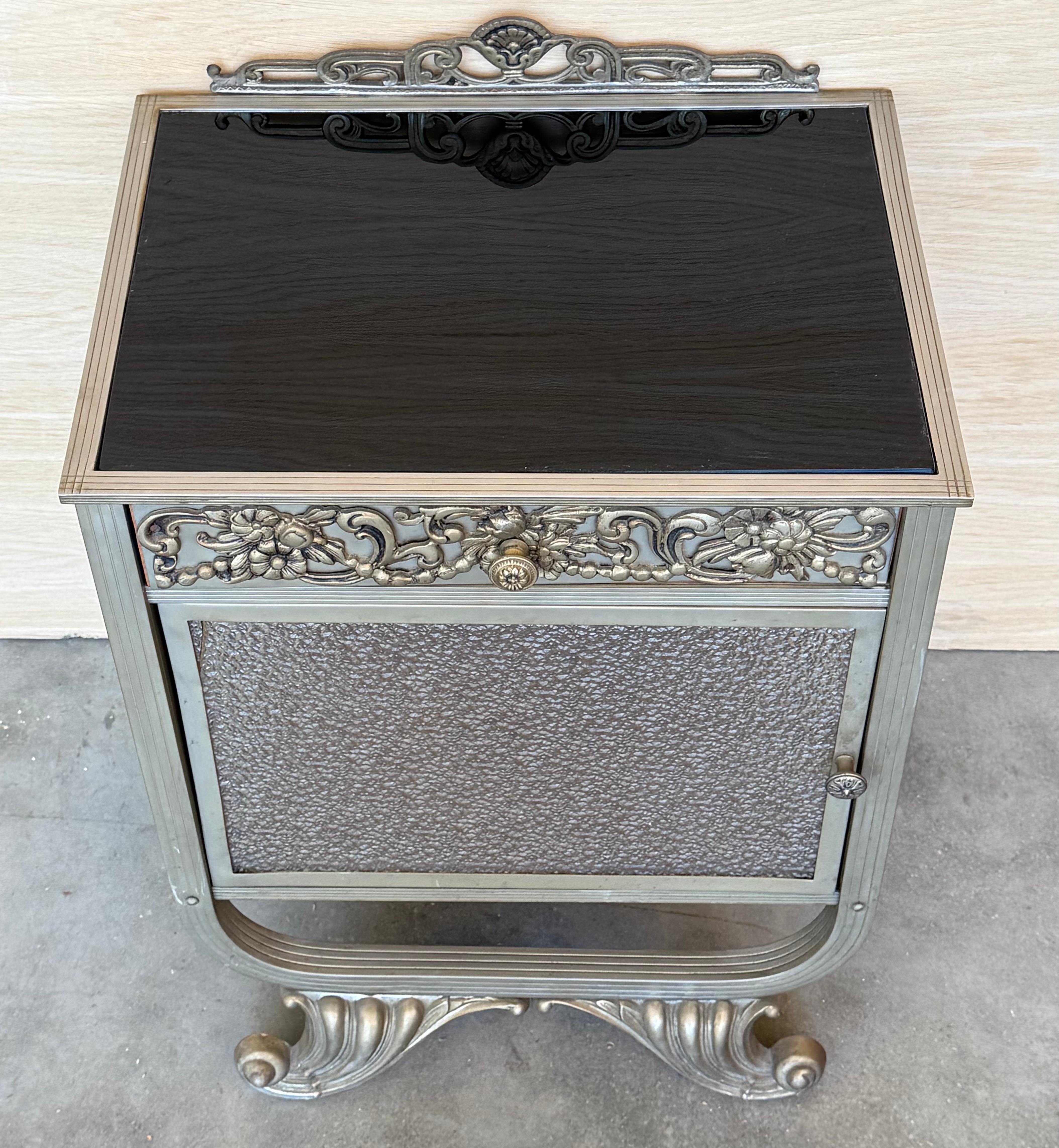 20th Century Art Deco Pair of Metal Nightstands with Original Crystal door For Sale