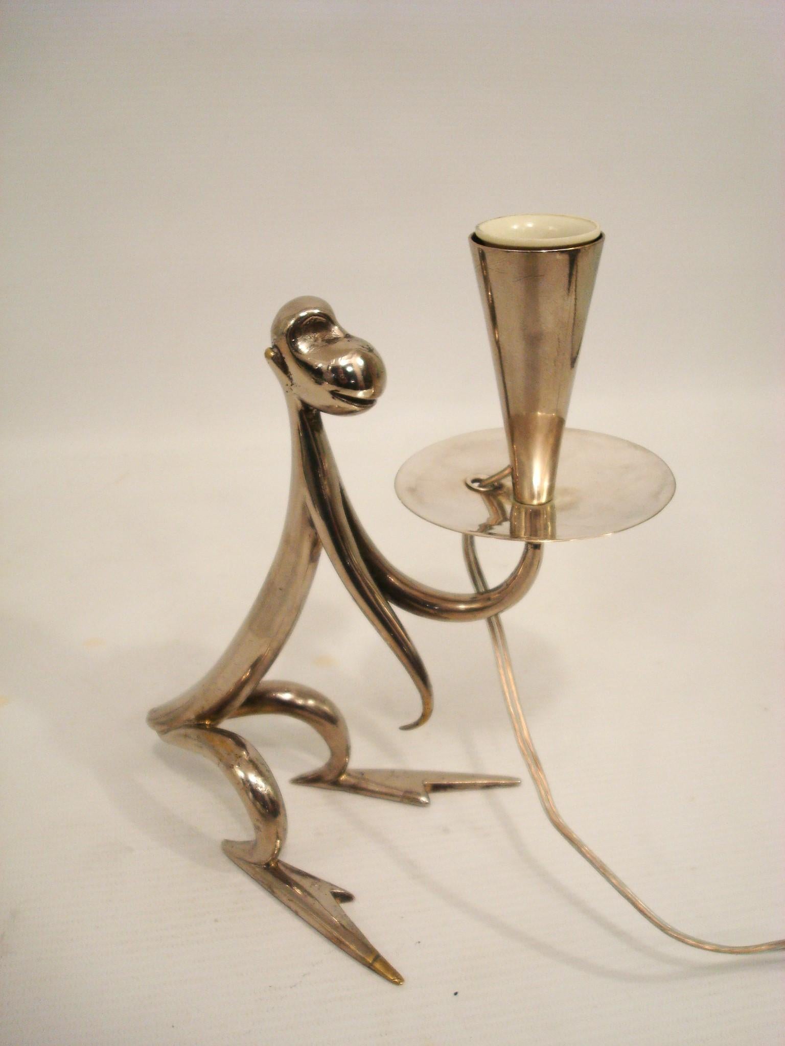 Pareja de lámparas de sobremesa Art Decó con escultura de mono de Hagenauer, Austria  1920's Bronce en venta