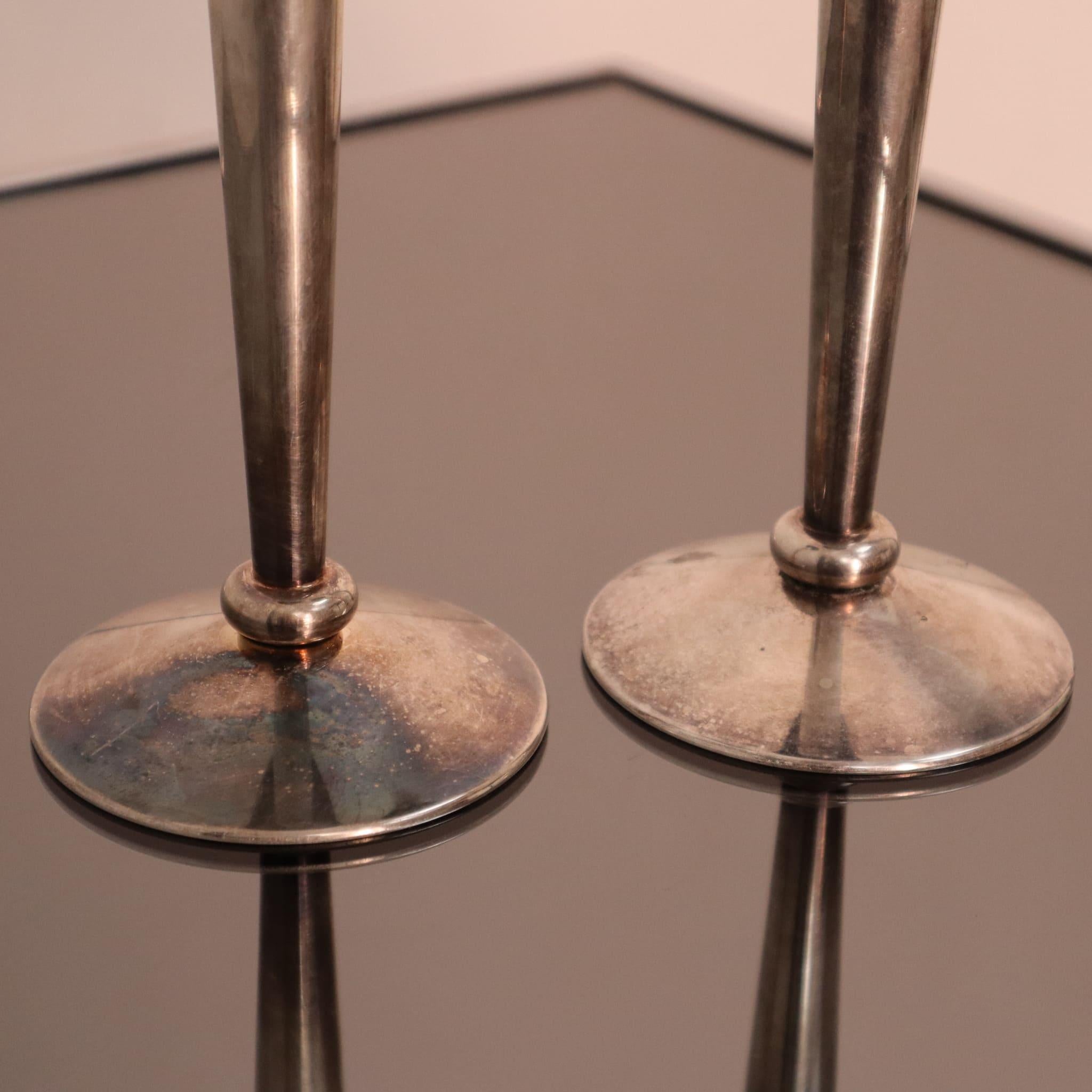 Ottone Coppia di portacandele in ottone nichelato Art Déco, Italia, anni '30 in vendita