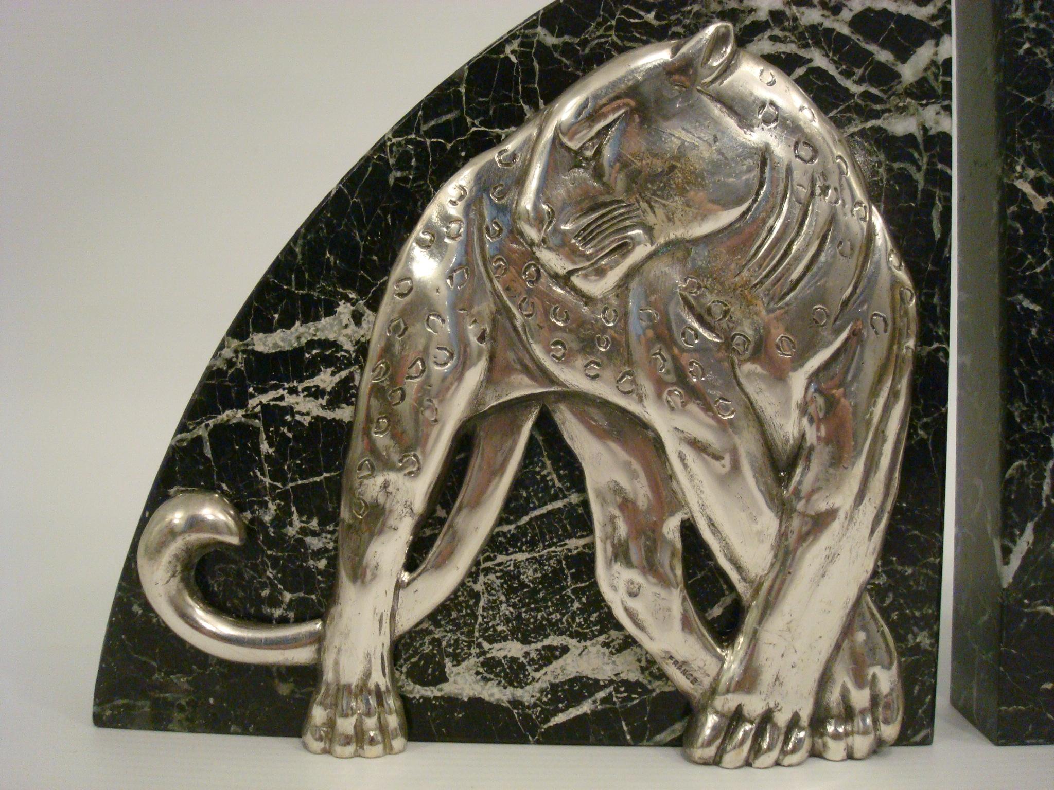 20th Century Art Deco Pair of Panther Bookends, Silvered Bronze and Marble - France, 1920s