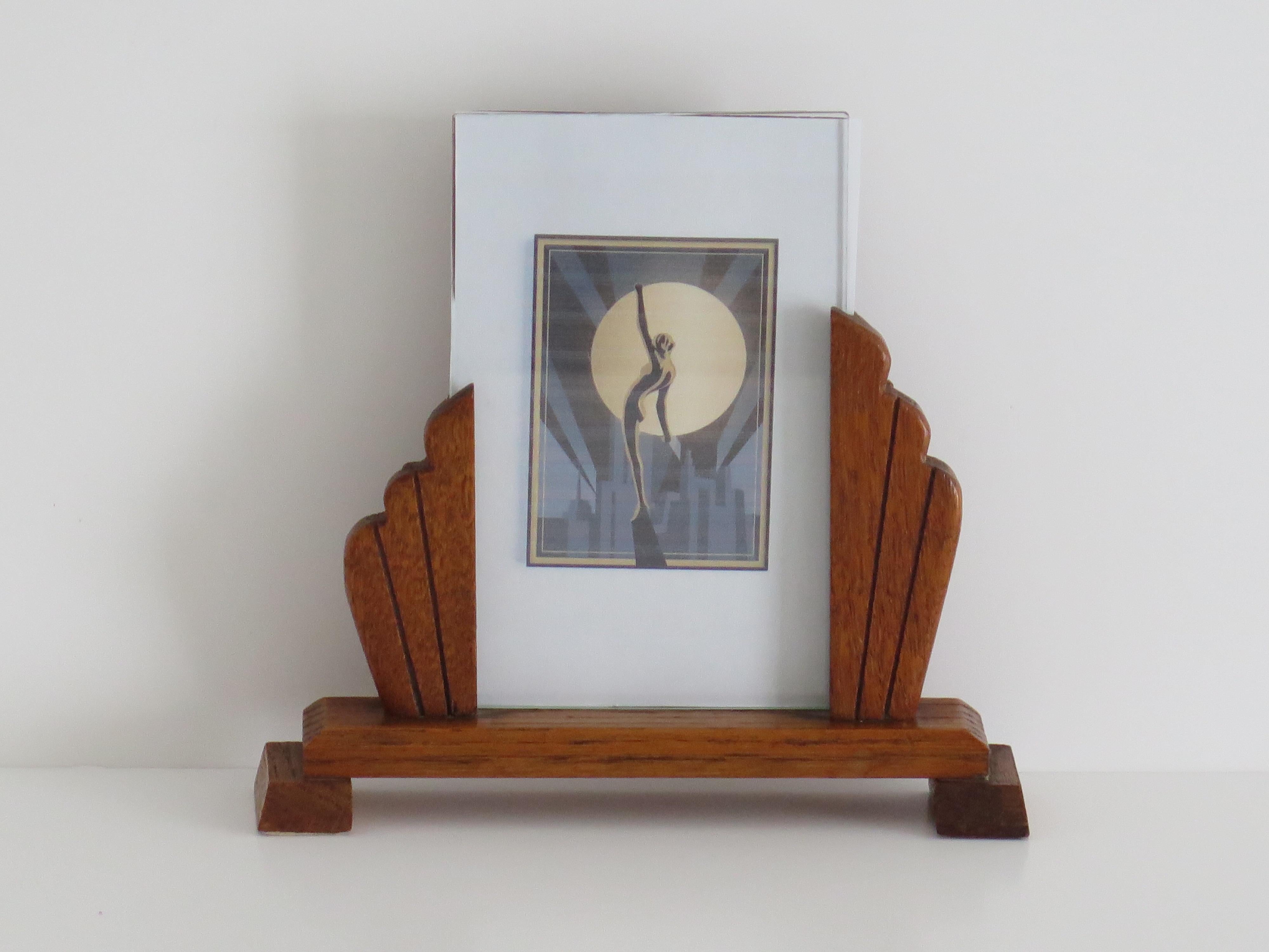Art Deco PAIR of Period Photo Frames Handmade in Oak with Fan Sides, circa 1930 For Sale 1